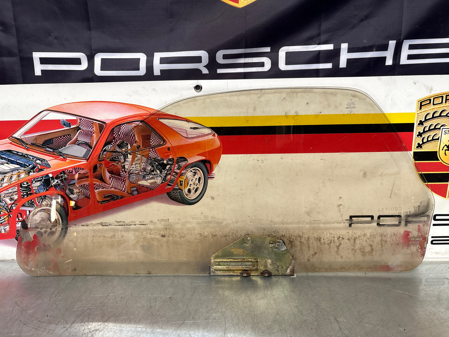 Porsche 928 Right hand side door window glass, brown 92853701602 used