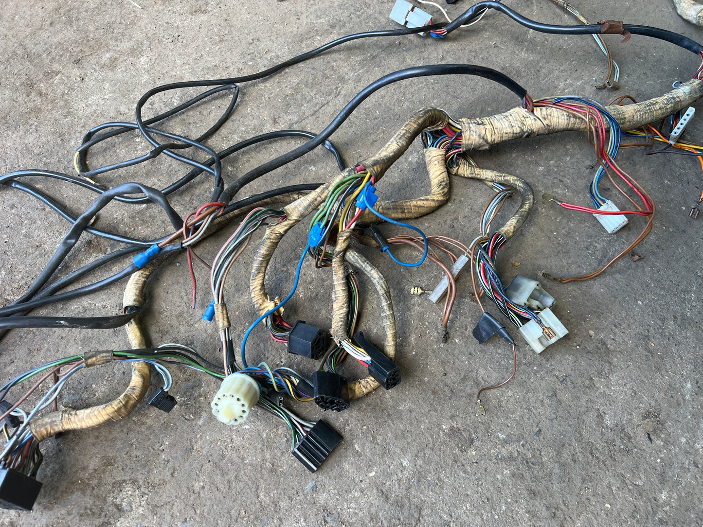 Porsche 924 944 1981 interior wiring loom, manual front (dash) section, used 478971050