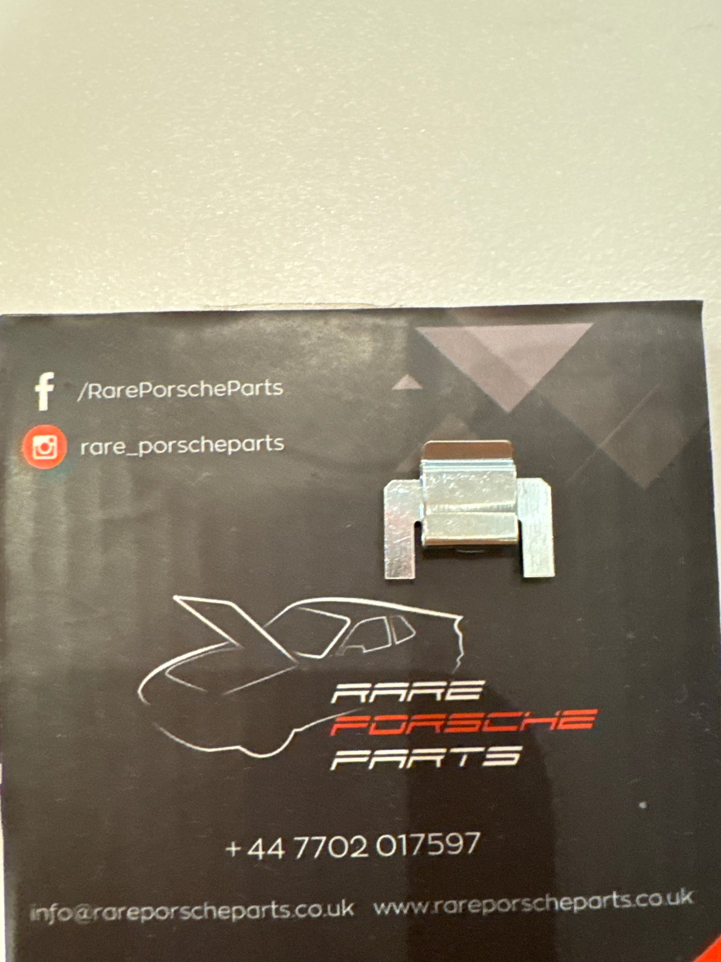 Porsche 924 / 944/ 968 metal clips 171837485 NOS
