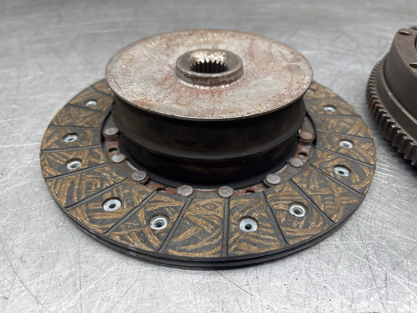 Porsche 944 924S Clutch set with rubber type disc, refurbished 94411691101