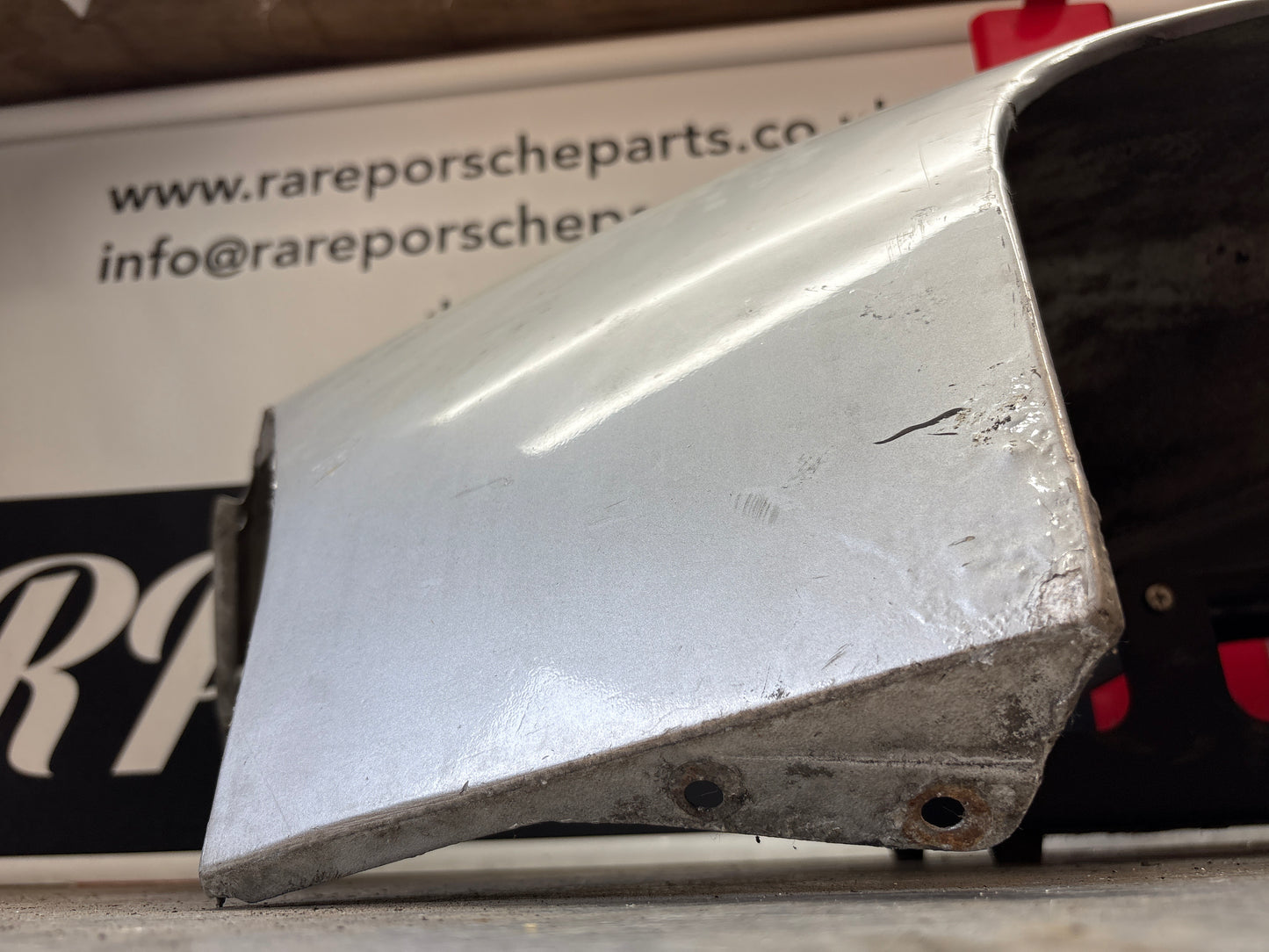 Porsche 928 -87 front left wing, 92850301103 used
