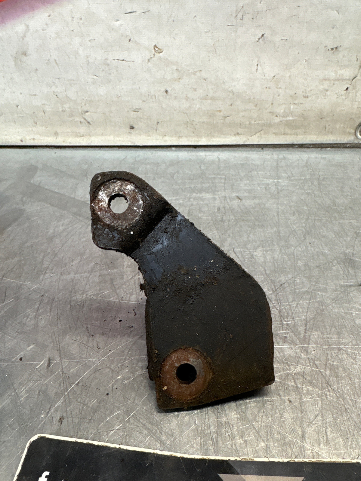 Porsche 914 engine carrier support plate, right side, used 039199222