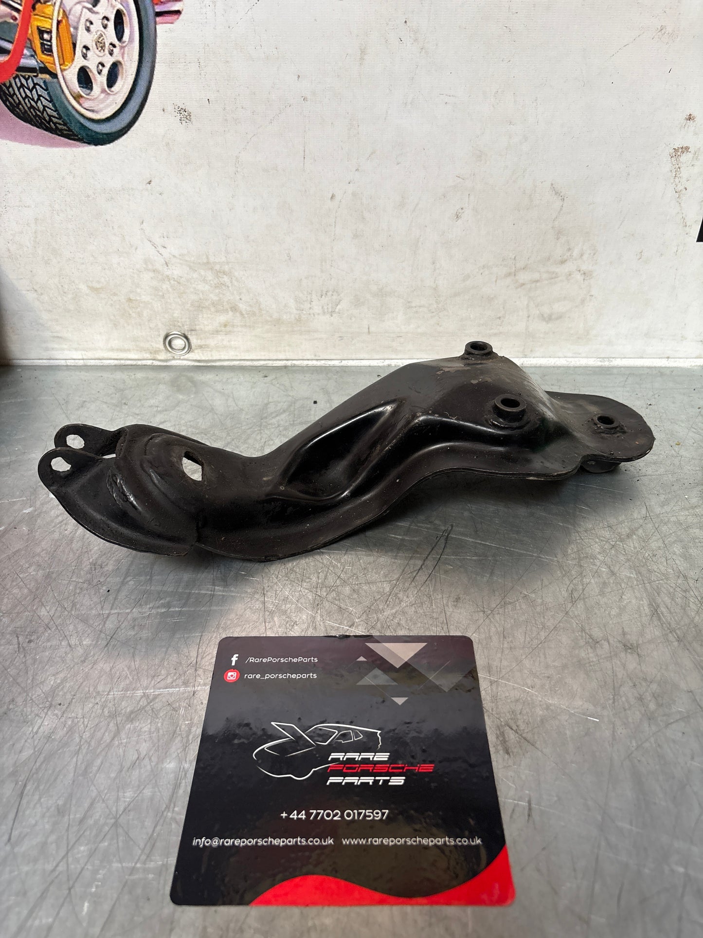Porsche 924 / 944 engine mount bracket, used 93137502101
