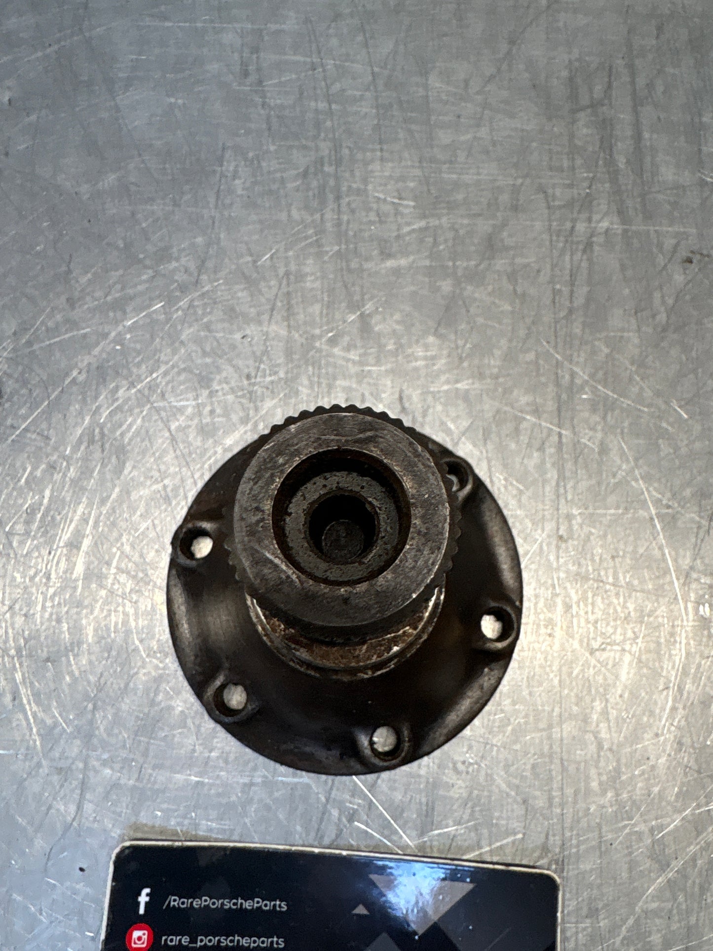 Porsche 928 joint flange long spindle version, used 92833220620