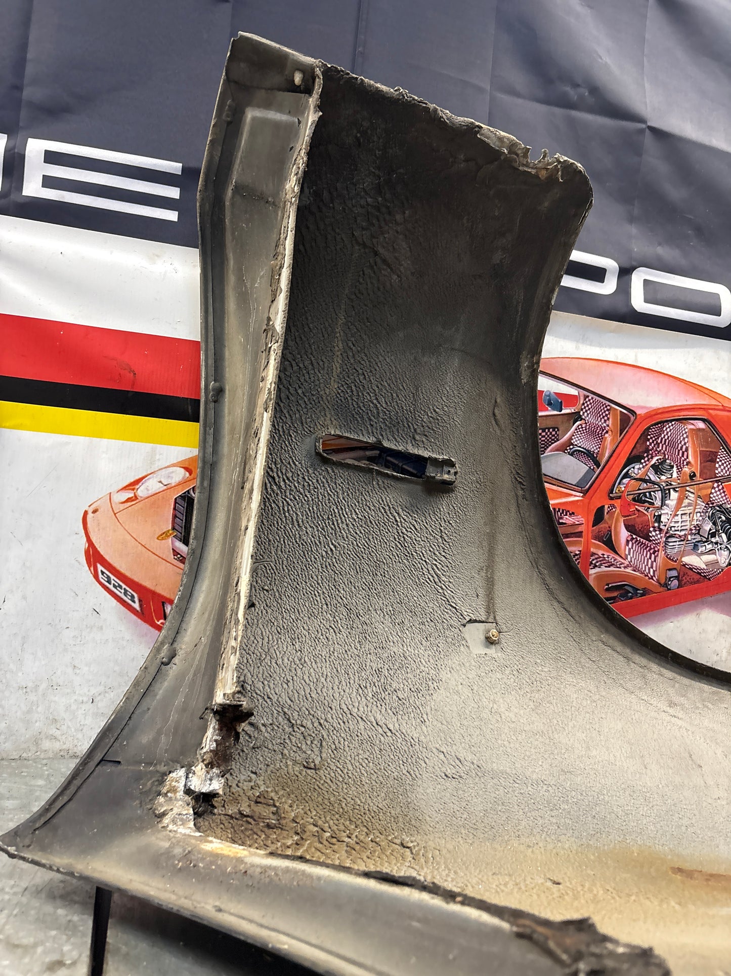 Porsche 928 S4 GT front right wing, used, 92850301211