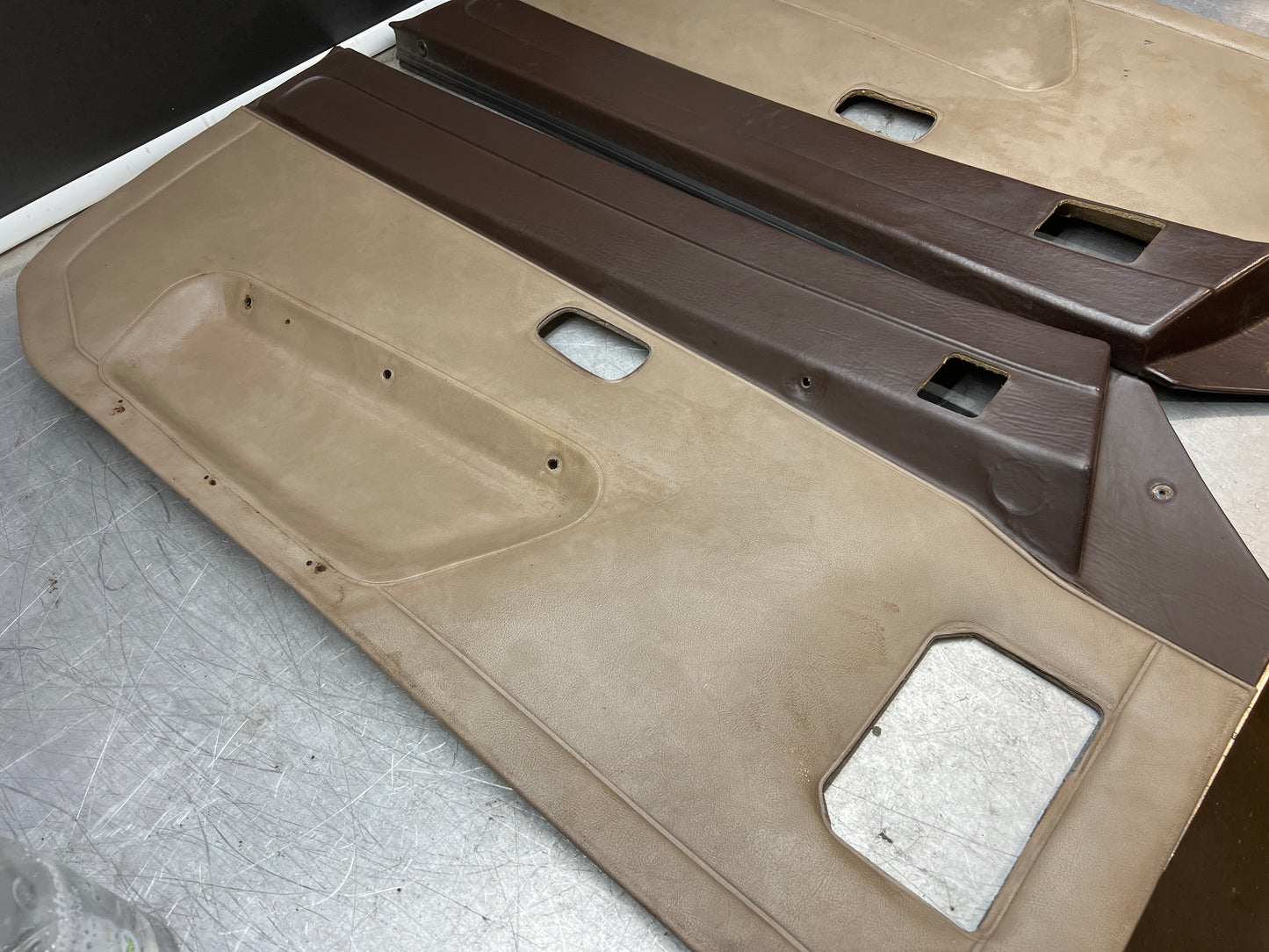 Porsche 924 944 -85.5 pair of Used RHD Porsche brown / beige  / cream door cards, 478867011 / 478867012 used condition