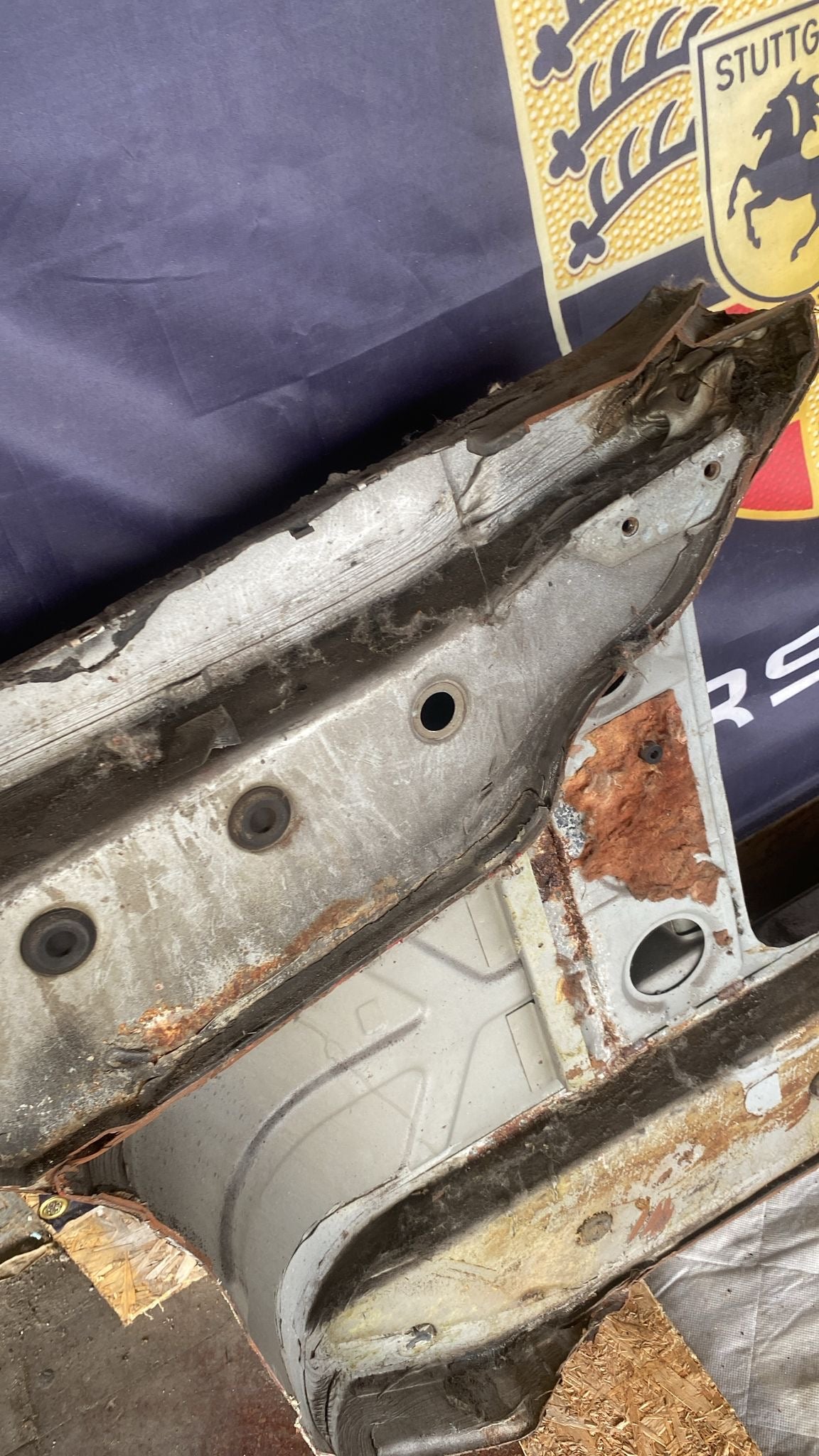 Porsche 924 76-79 Right sill / fender section, 477809602B cut