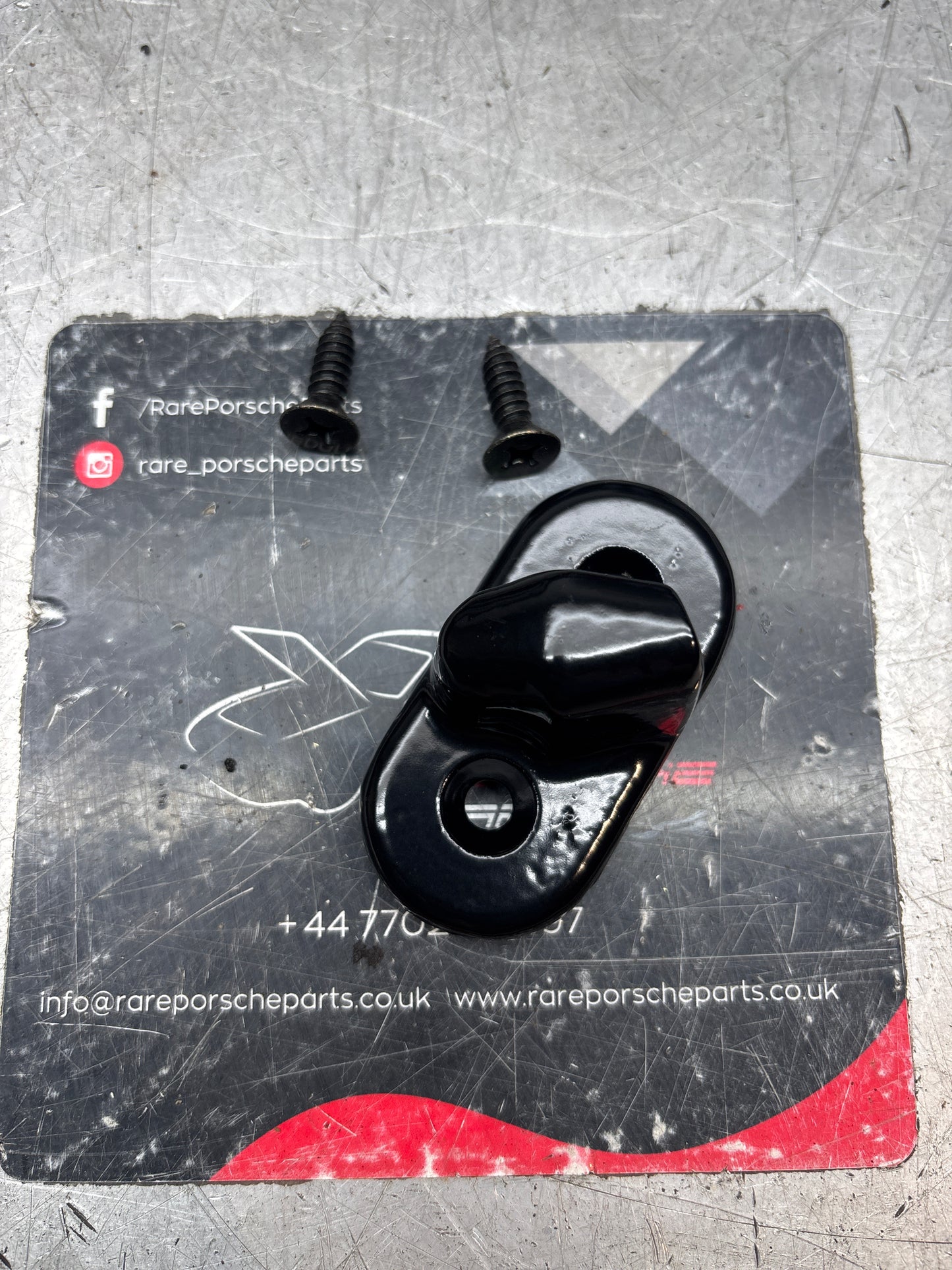 Porsche 944 / 924 Locking lug 111867330A right refurbished