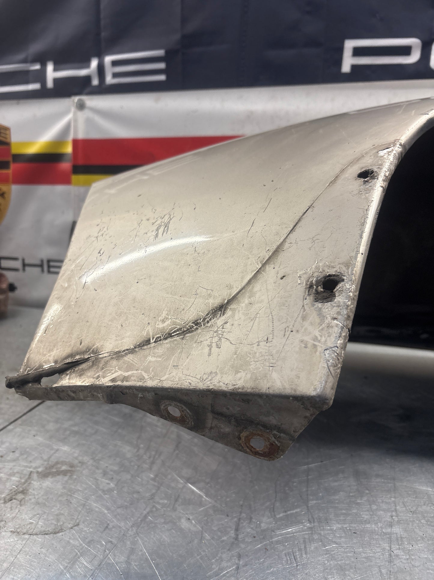 Porsche 928S front left wing, 92850301103 used