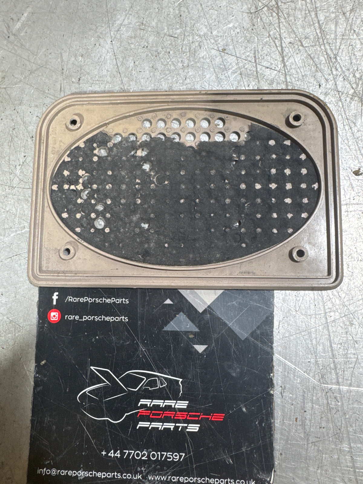 Porsche 924/944 door speaker grill champagne 477867081 used
