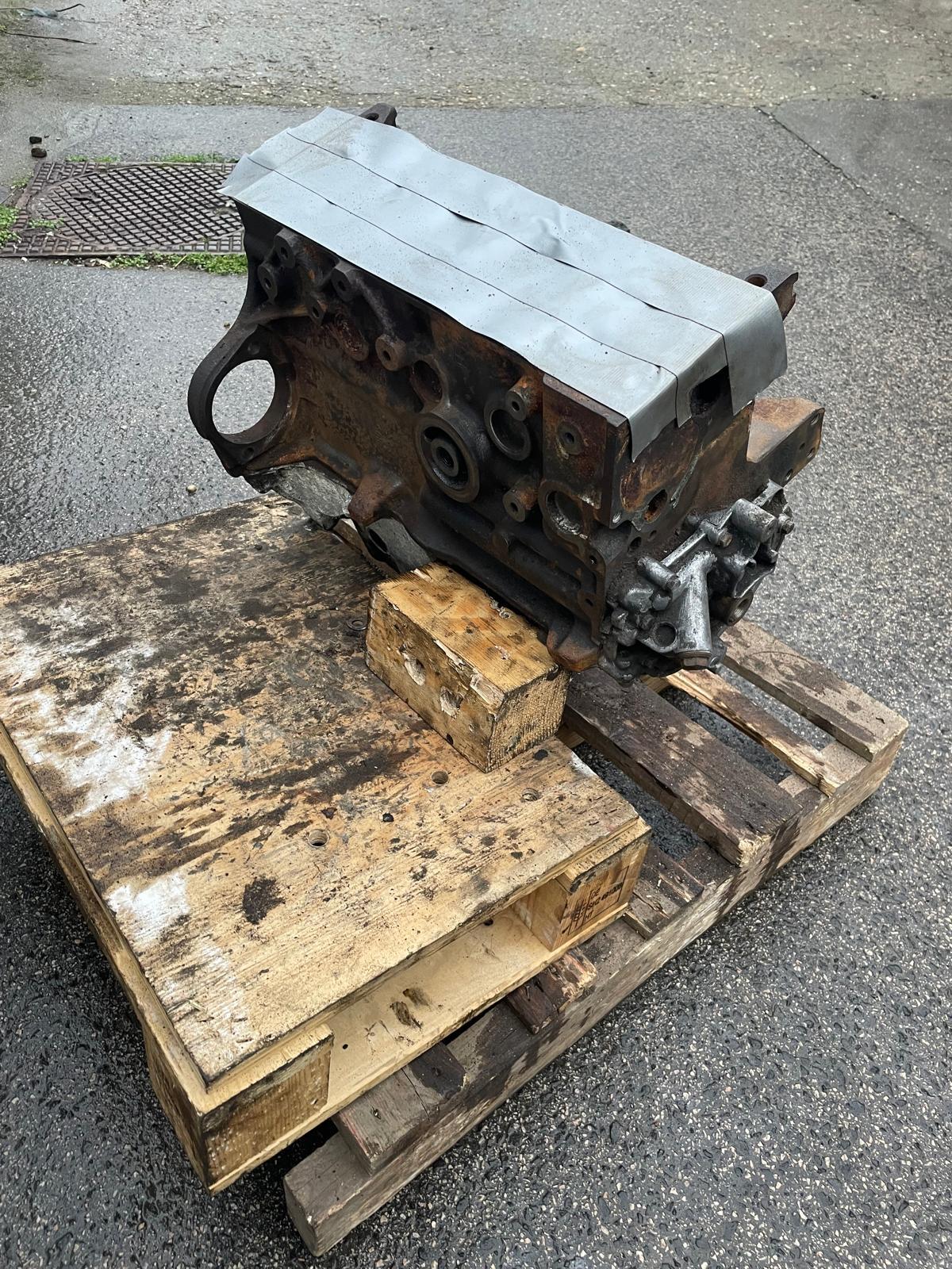 Porsche 924 Turbo S1 31/01 short block, used