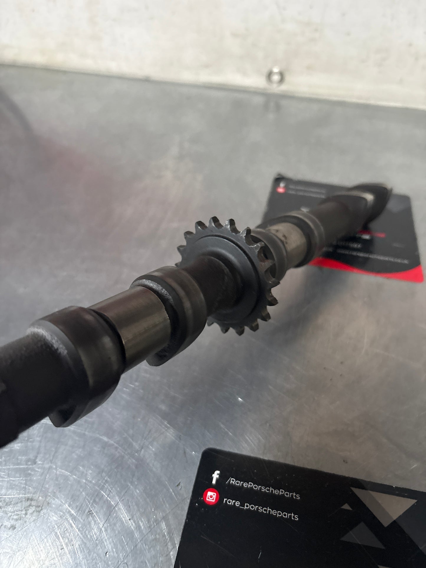 Porsche 928 camshaft, used 9281052720R
