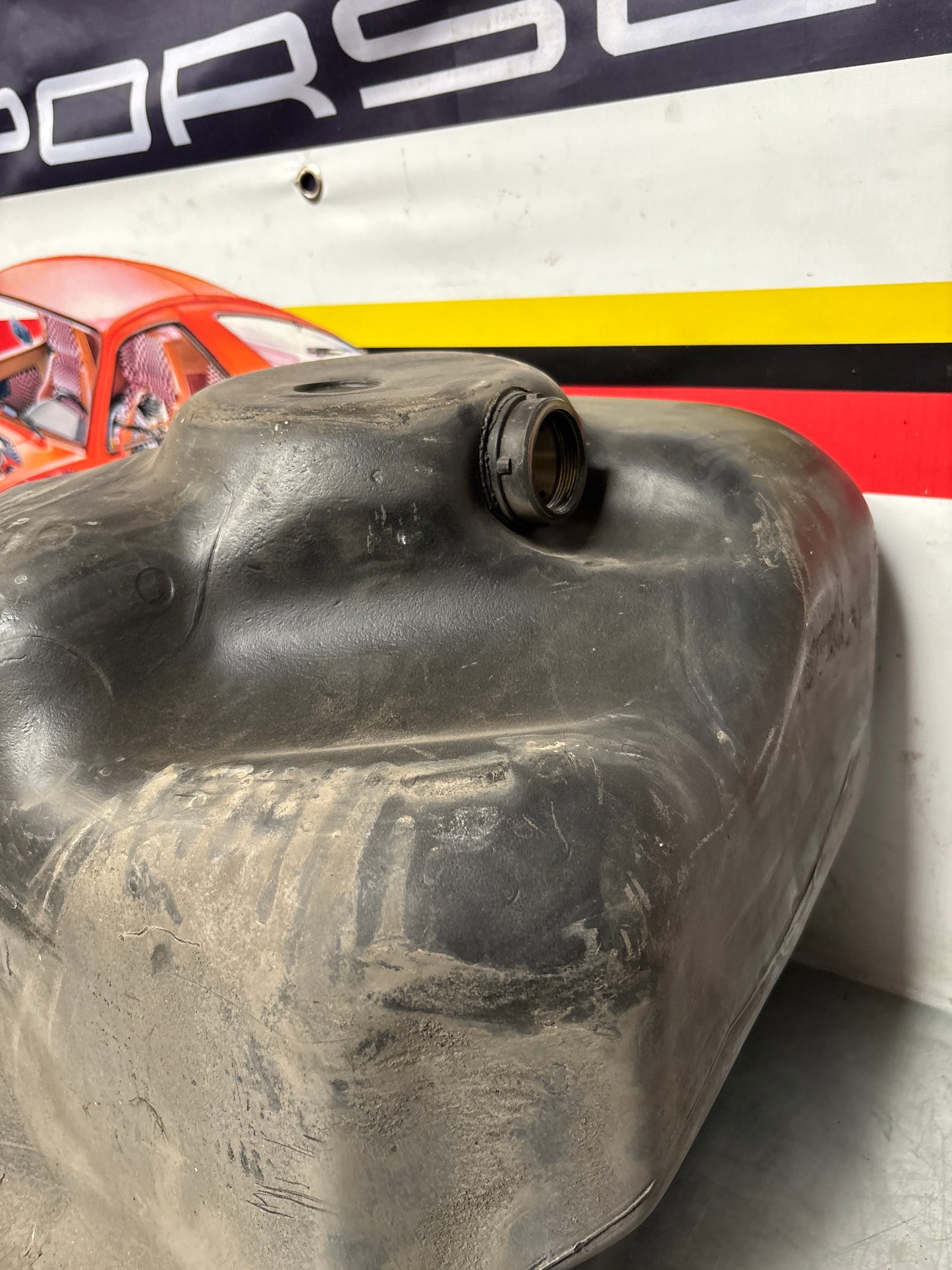 Porsche 944 86-92 plastic fuel tank 95120102101 used