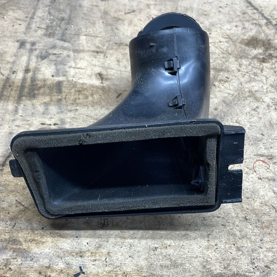Porsche 944 (1985-91) Left Dashboard Air Duct Vent 94457224100, used