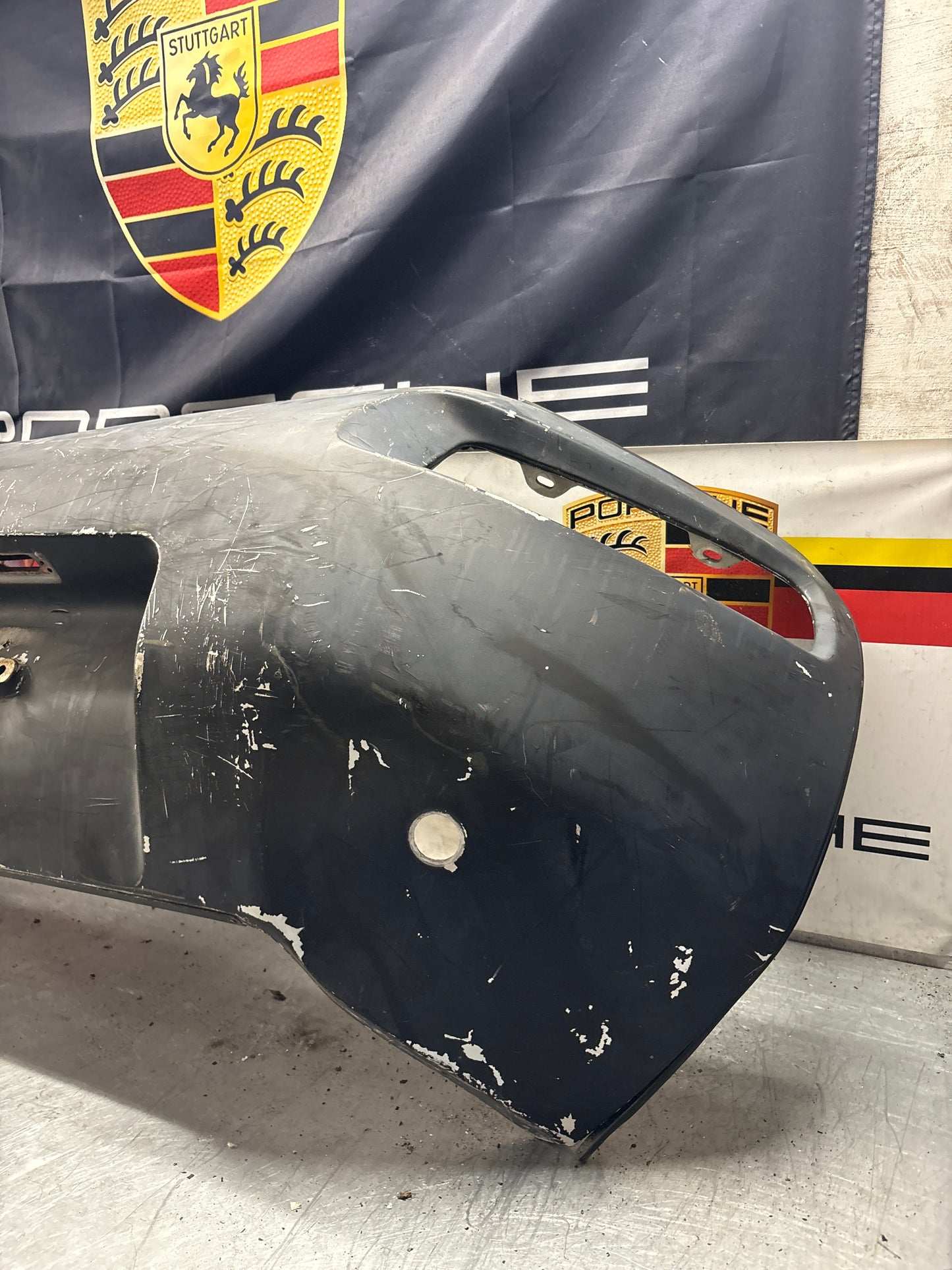 Porsche 928 rear bumper, used 92850502303 / 474181