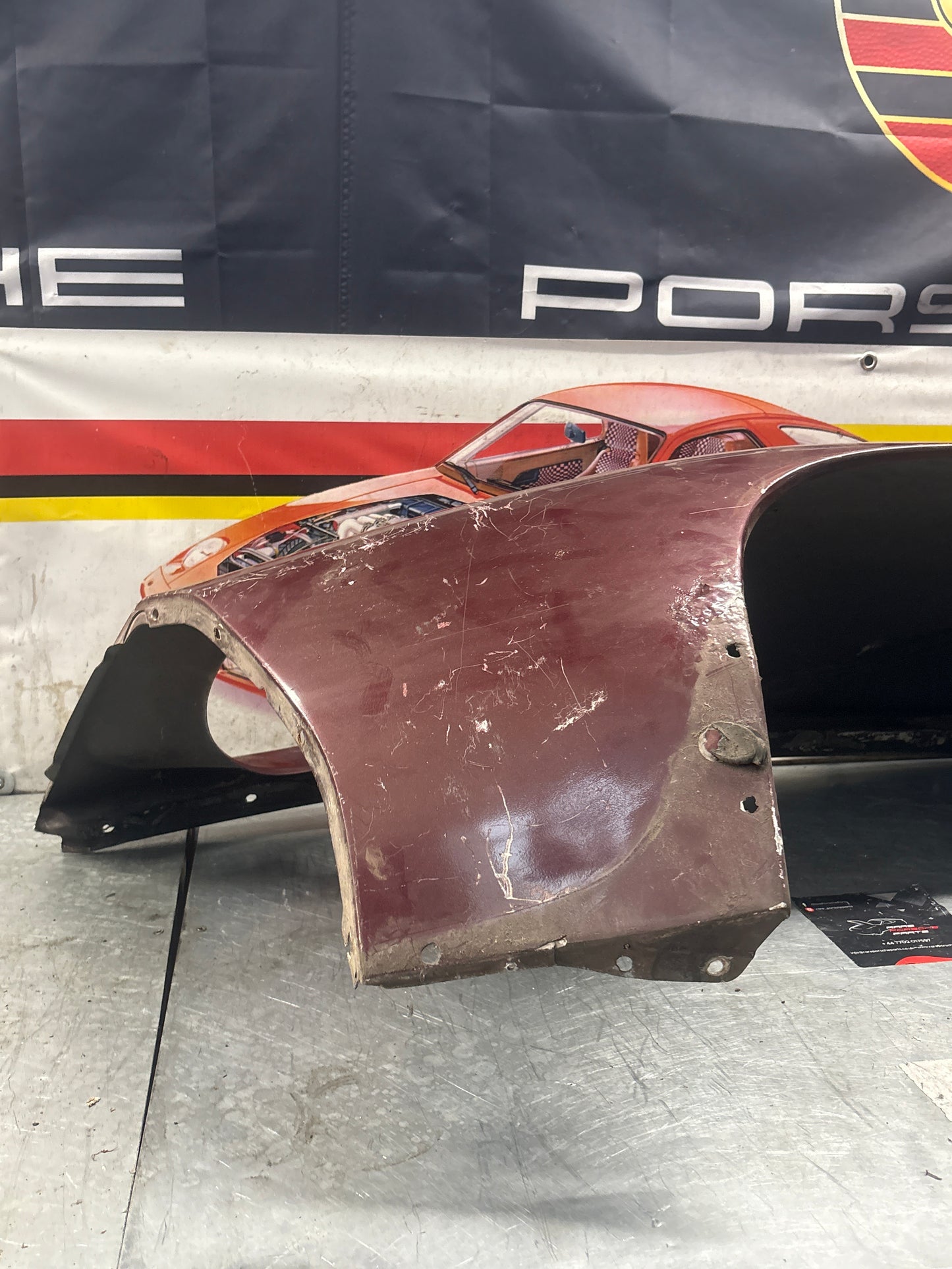 Porsche 928 front left wing, 92850301103 used