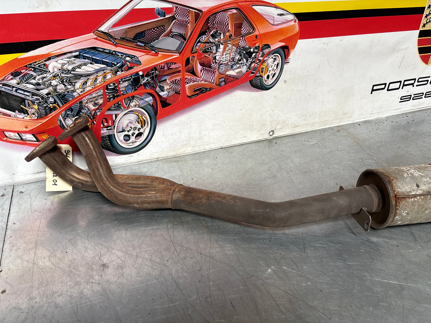 Porsche 944 exhaust middle section, used 94411108201 / 94411108300