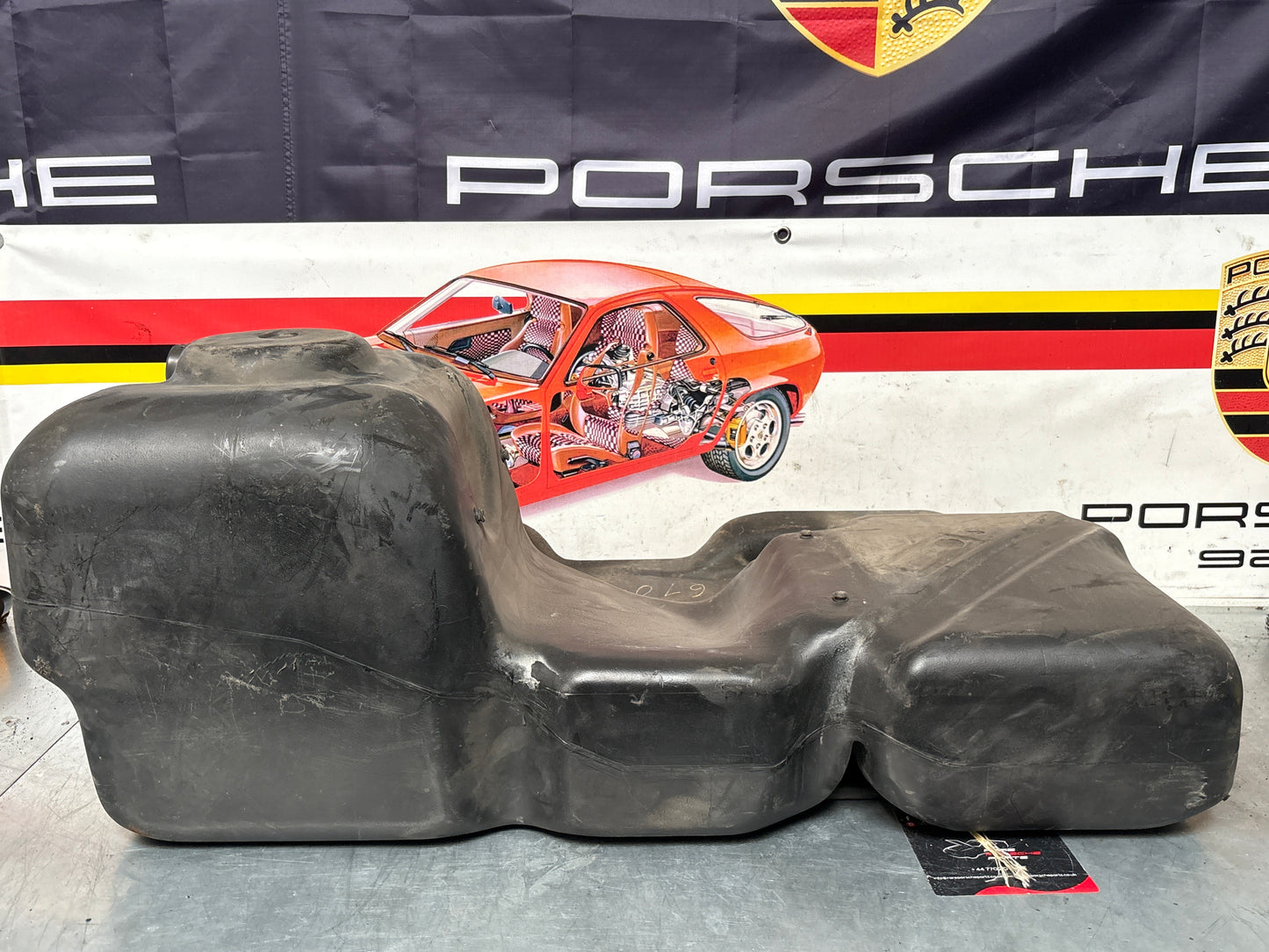 Porsche 944 86-92 plastic fuel tank 95120102101 used