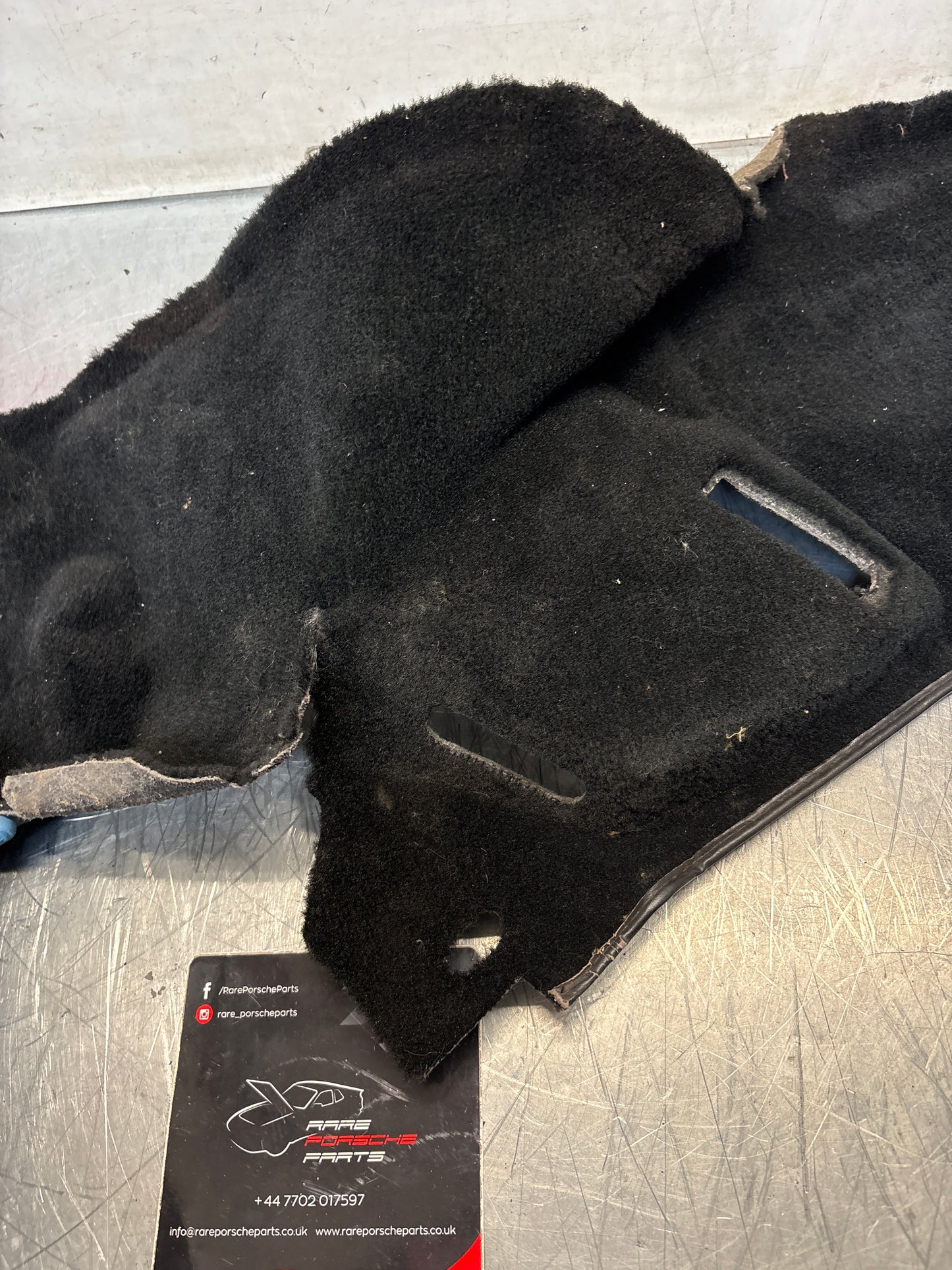 Porsche 924/944 85.5- rear left side trim carpet, black, 94455508301, used