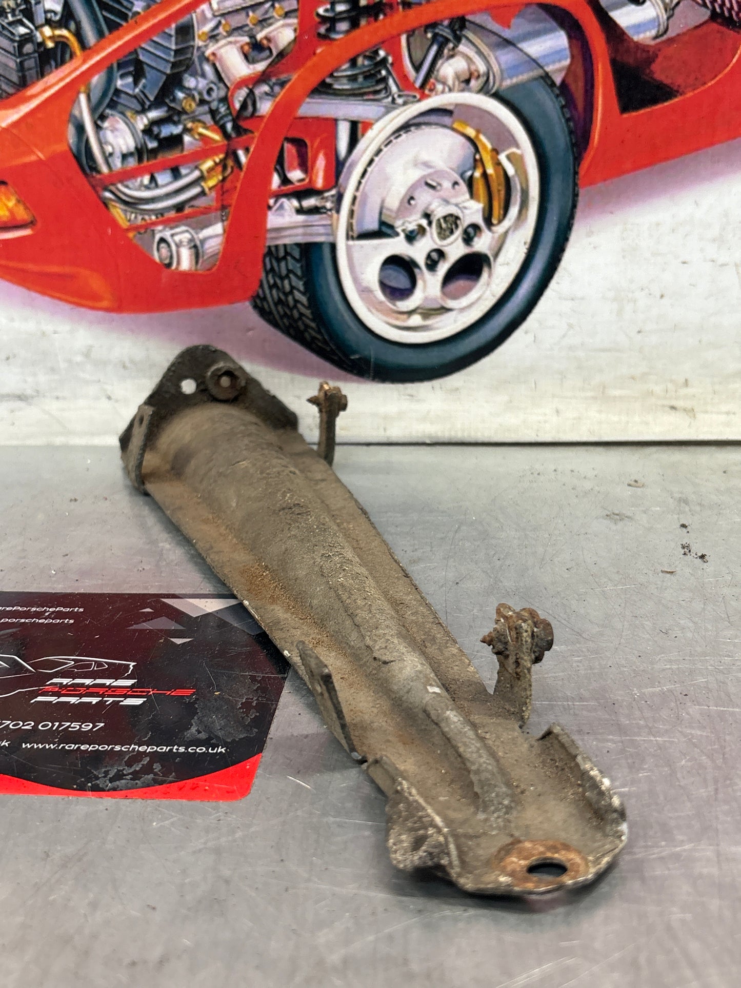 Porsche 928 87-95 Wing strut support, used 92850331702