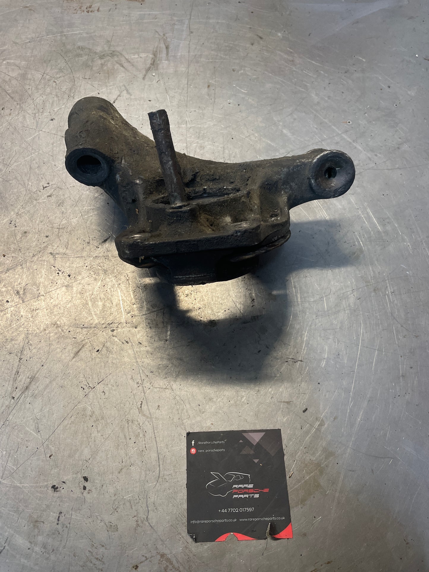 Porsche 928 rear left wheel hub carrier, used 9283312174R