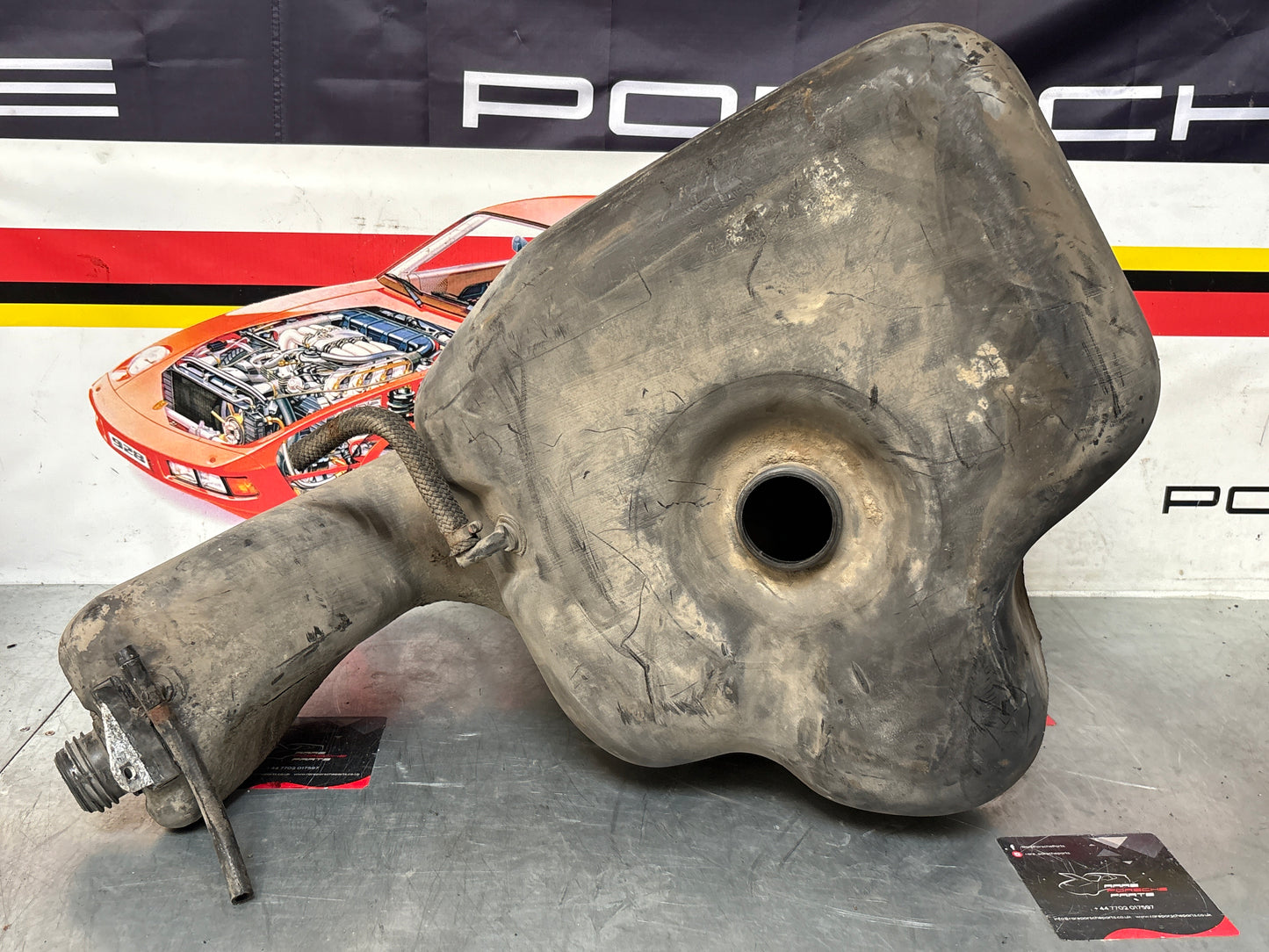 Porsche 928 fuel tank, used 92820100303/04