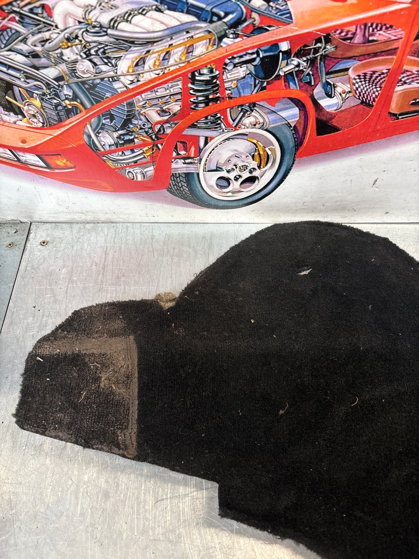 Porsche 924/944 85.5- rear left side trim carpet, black, 94455508301, used