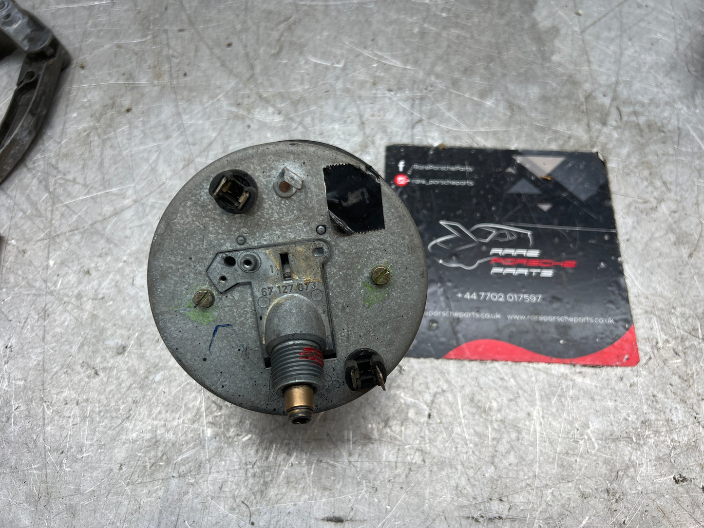 Porsche 924 MPH Speedometer showing 22955 miles , 477 957 031 L 477957031 used