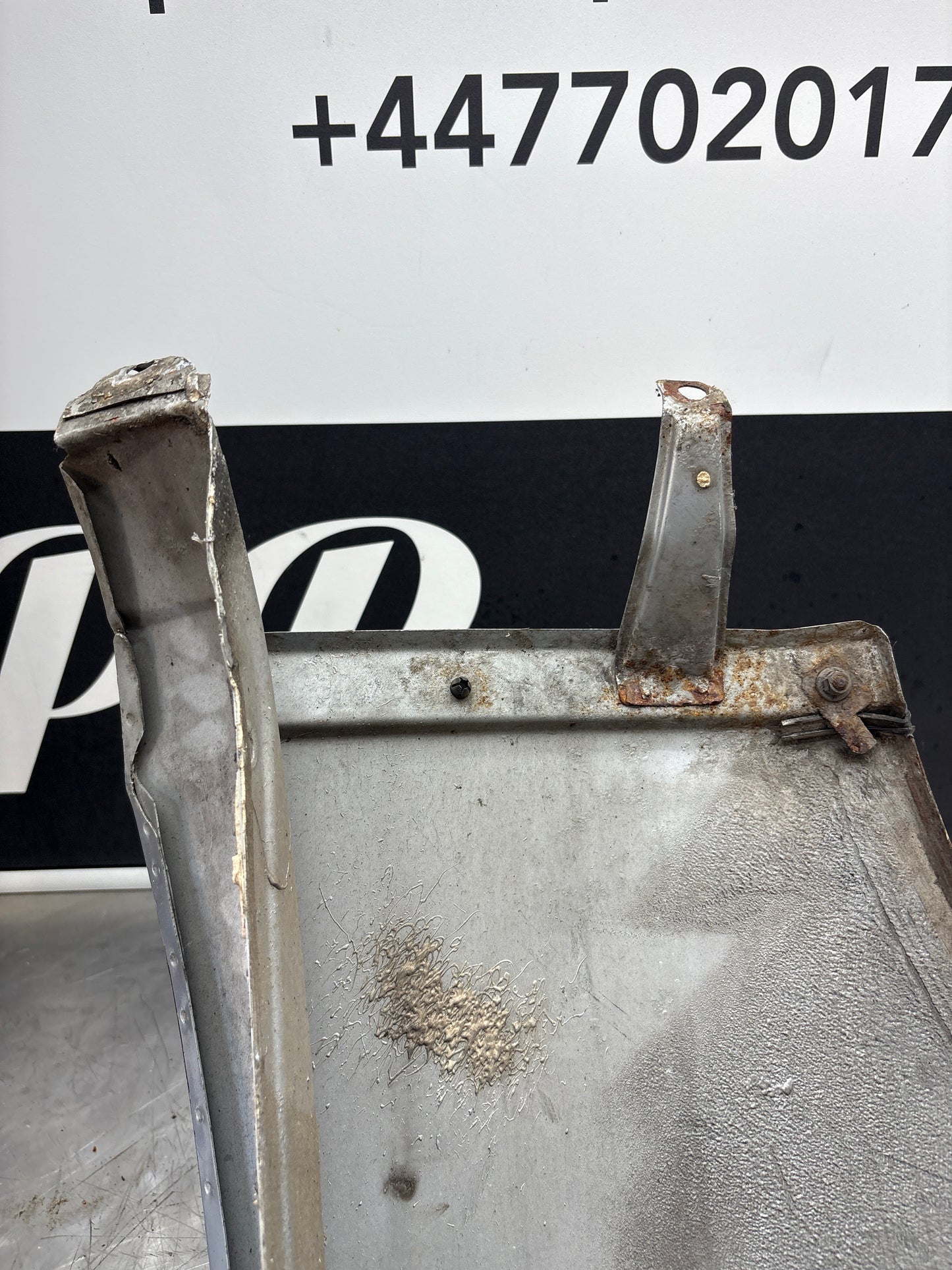 Porsche 968 front right wing, used