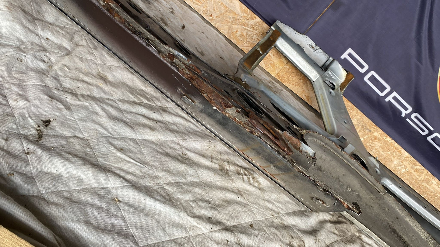 Porsche 924 Right sill / fender section, 477809602B cut