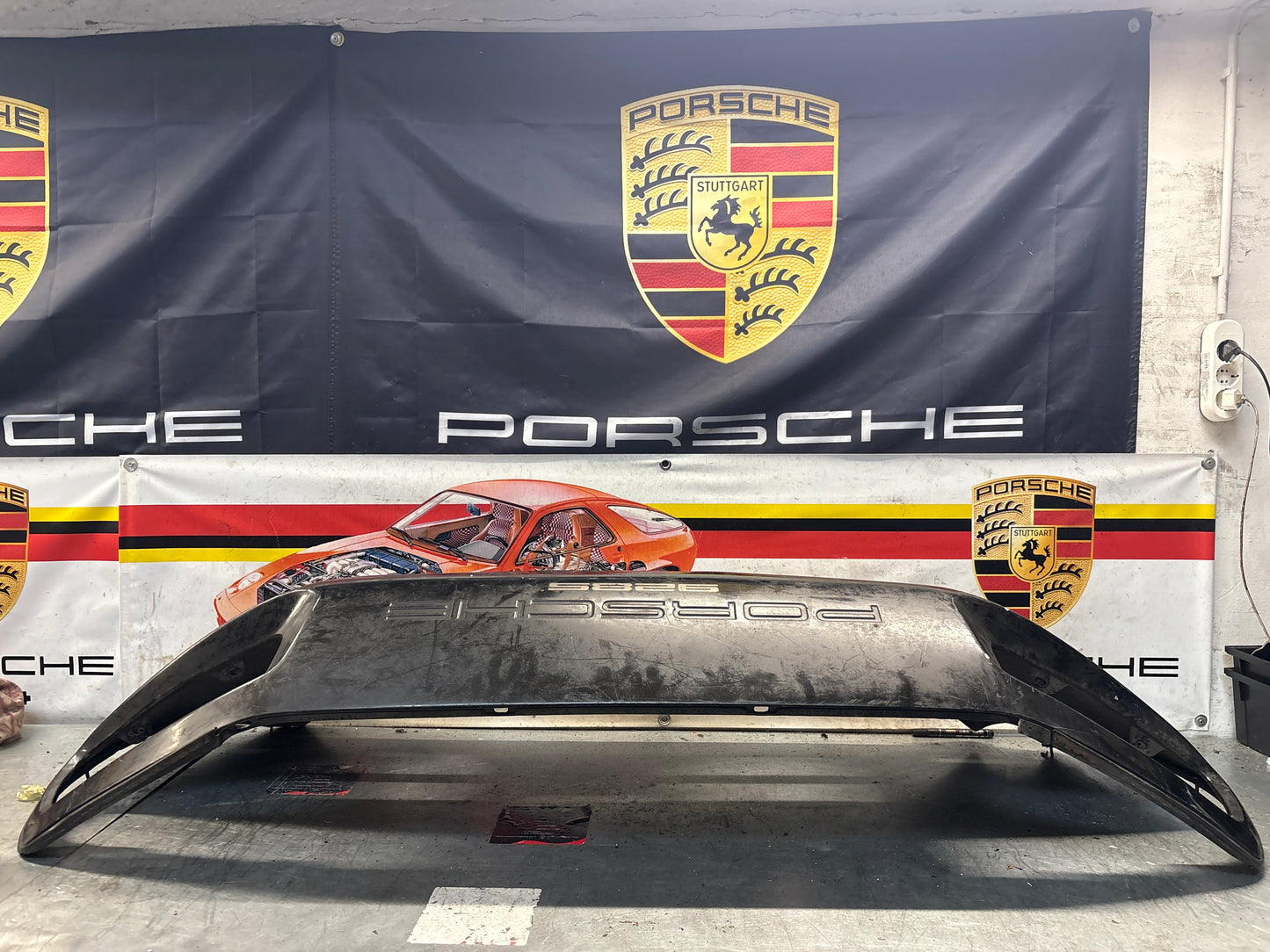 Porsche 928S rear bumper, used 92850502303 / 474181