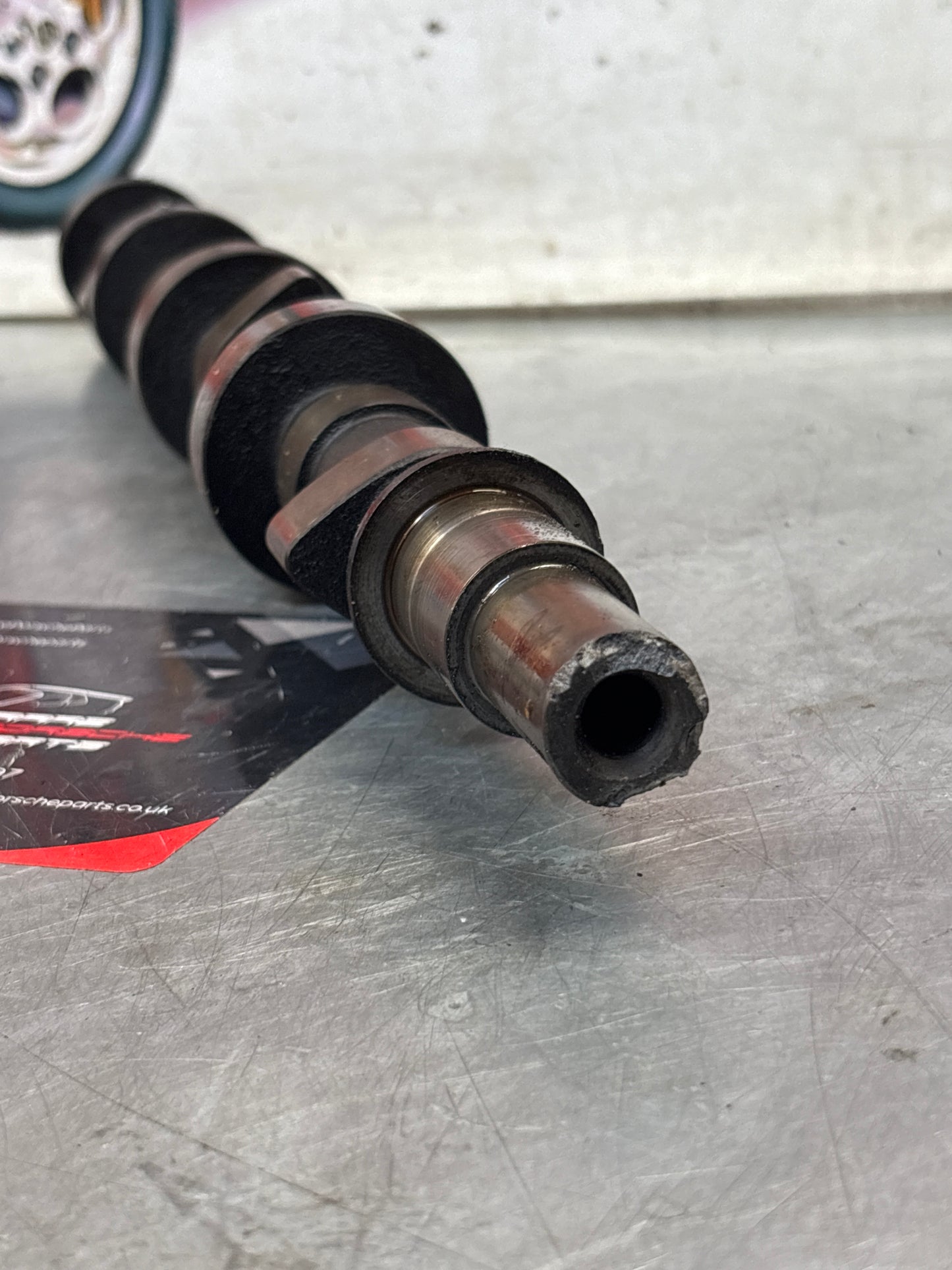 Porsche 928 cam shaft, used, for spares or repair 9281051553R