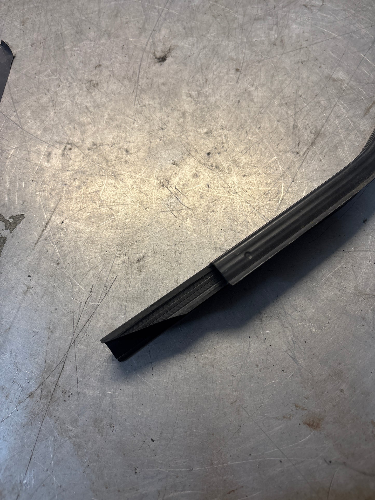 Porsche 944 85.5- right sill trim, used 94455112200