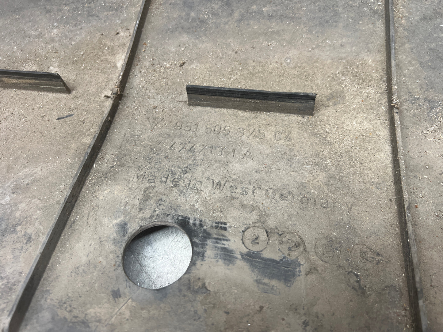 Porsche 944 S2 Used Front bumper undertray / closer panel (Batwing) 95150537500