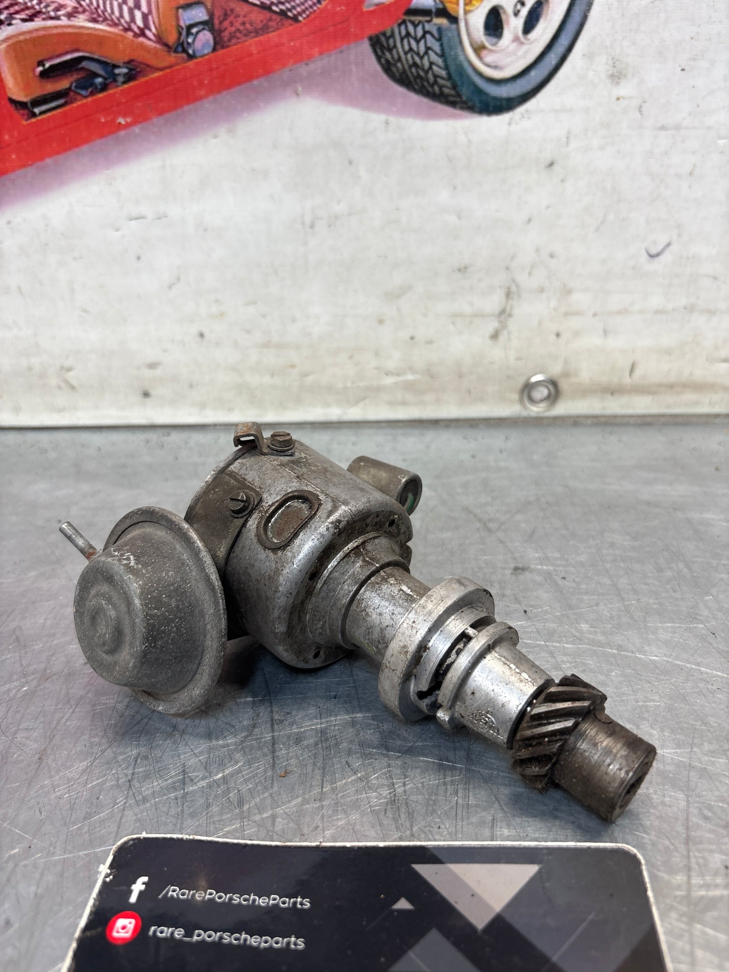 Porsche 924 ignition distributor, used 0231170202 / 047905205B