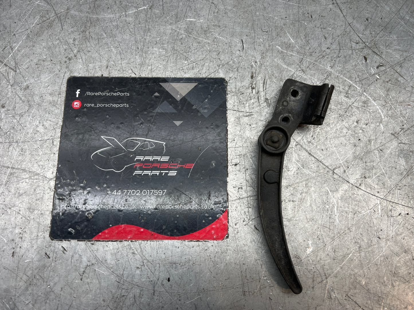 Porsche 924/944 bonnet release handle early type, used 477823531