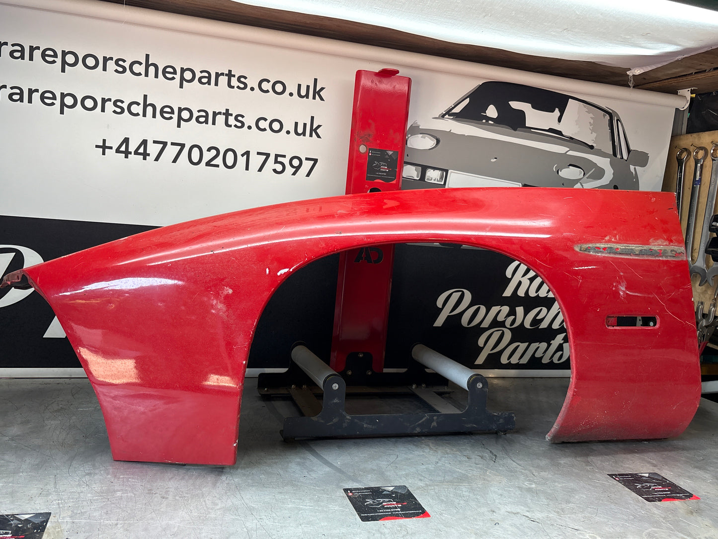 Porsche 928 -87 front left wing, 92850301103 used