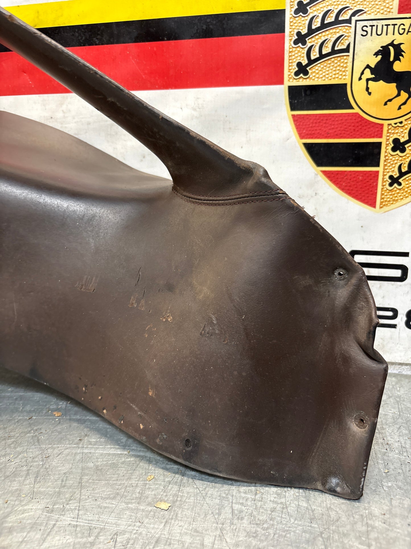 Porsche 928 early right side lower side trim panel, without loudspeaker, brown used 92855502202
