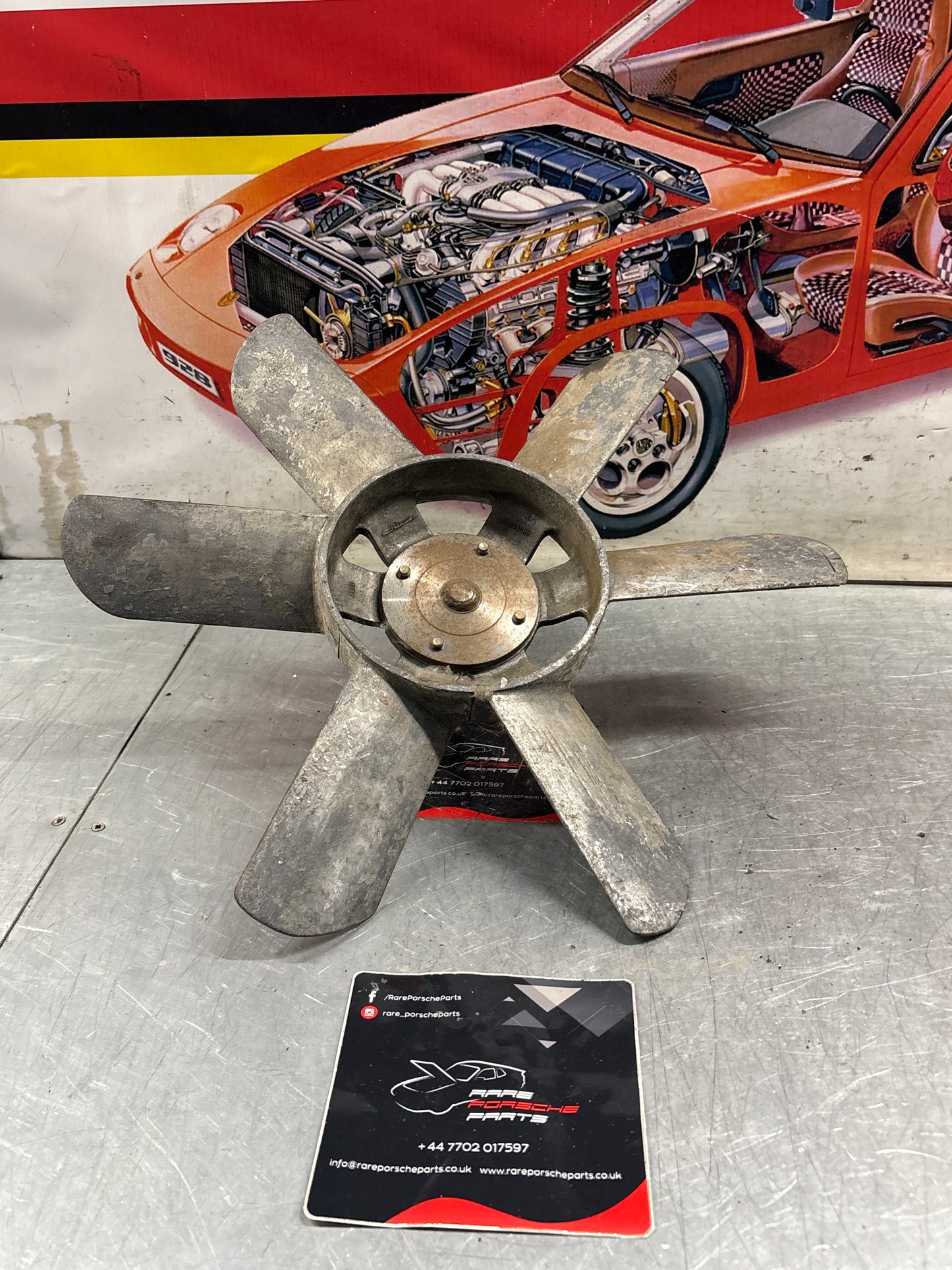 Porsche 928 early Engine cooling fan used 92810613701 / 1082051006