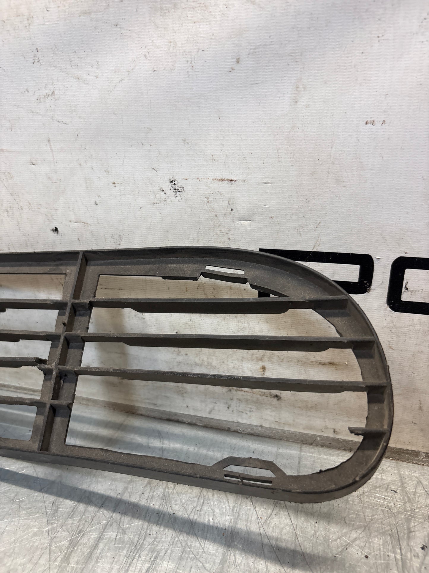 Porsche 993 Ventilation Grille 99350555101, used, damaged