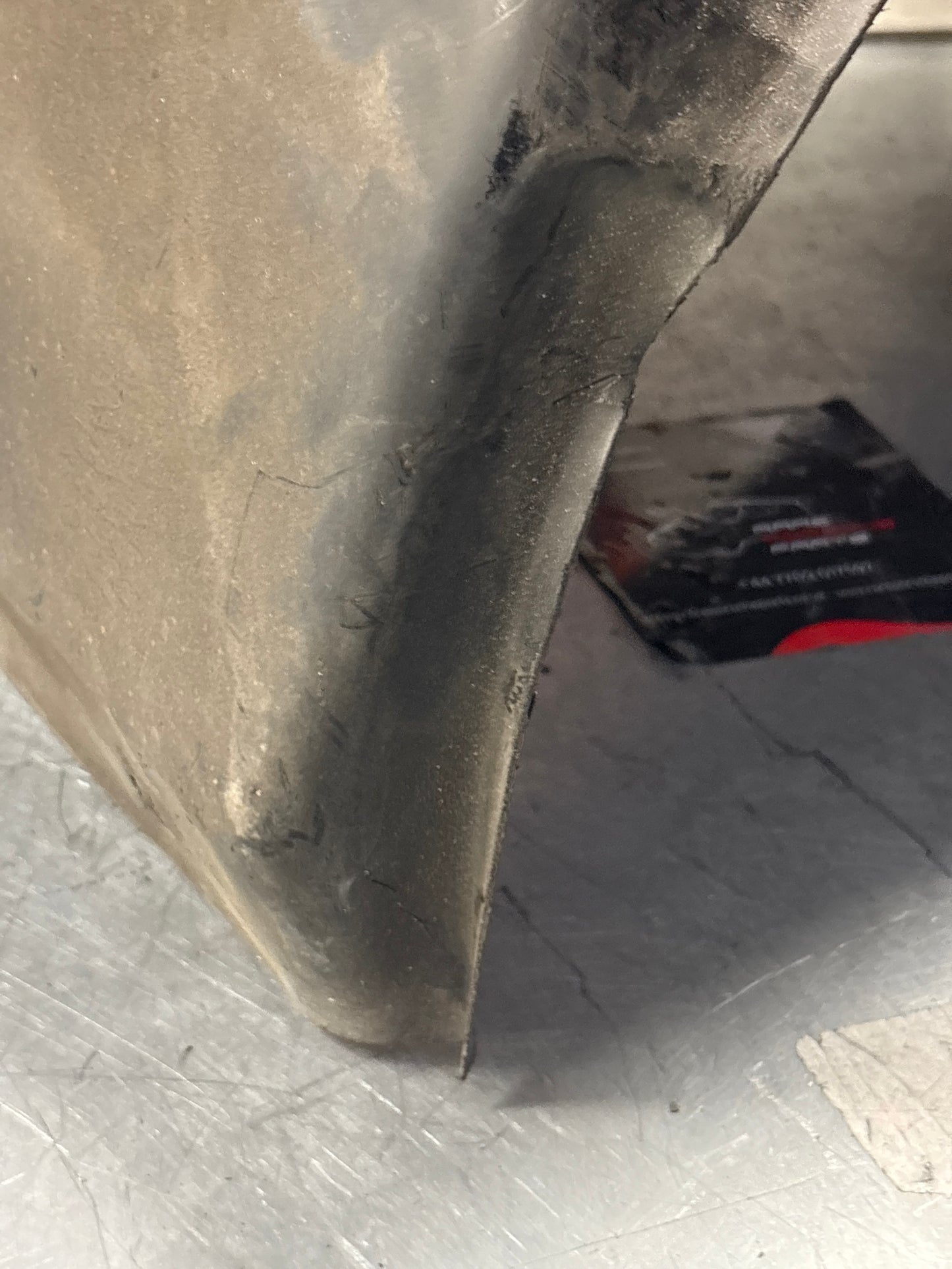 Porsche 928 wheel arch liner Left 92850438105 Used