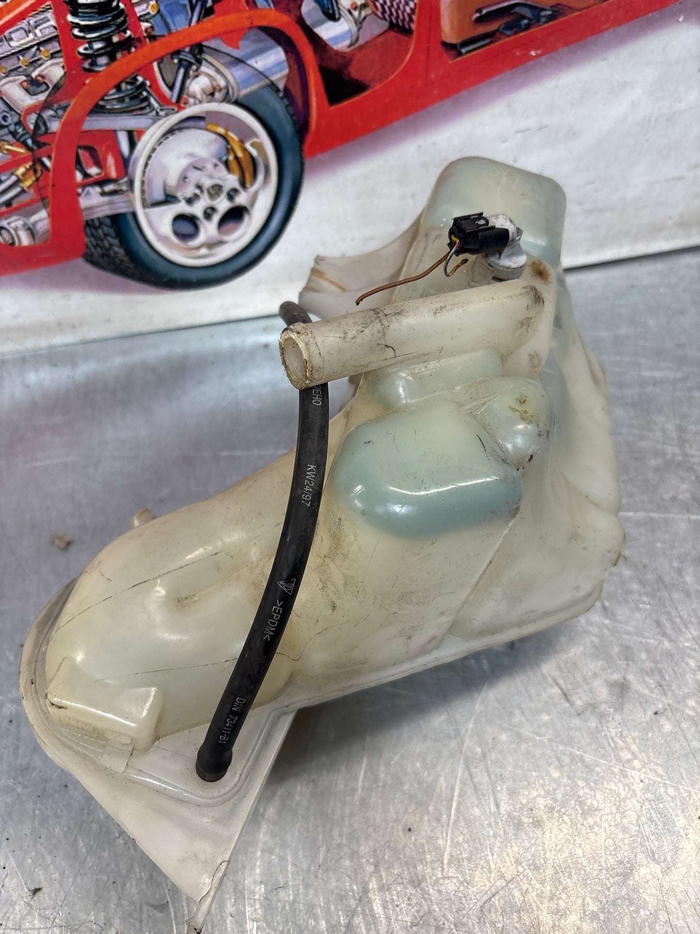 Porsche 911 996.1 coolant expansion tank, used 99610604756