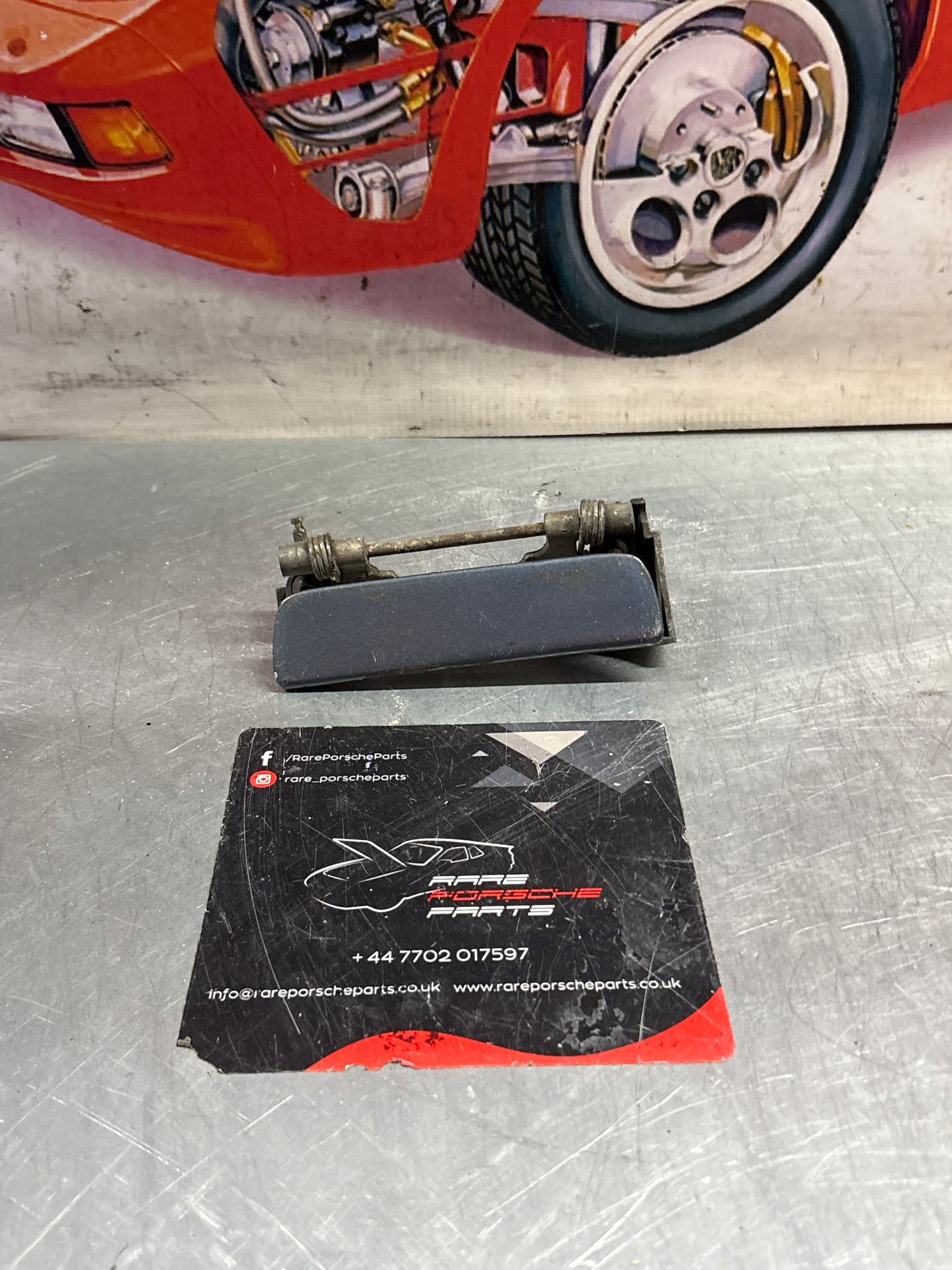 Porsche 928 left outer door handle lever 92853706302