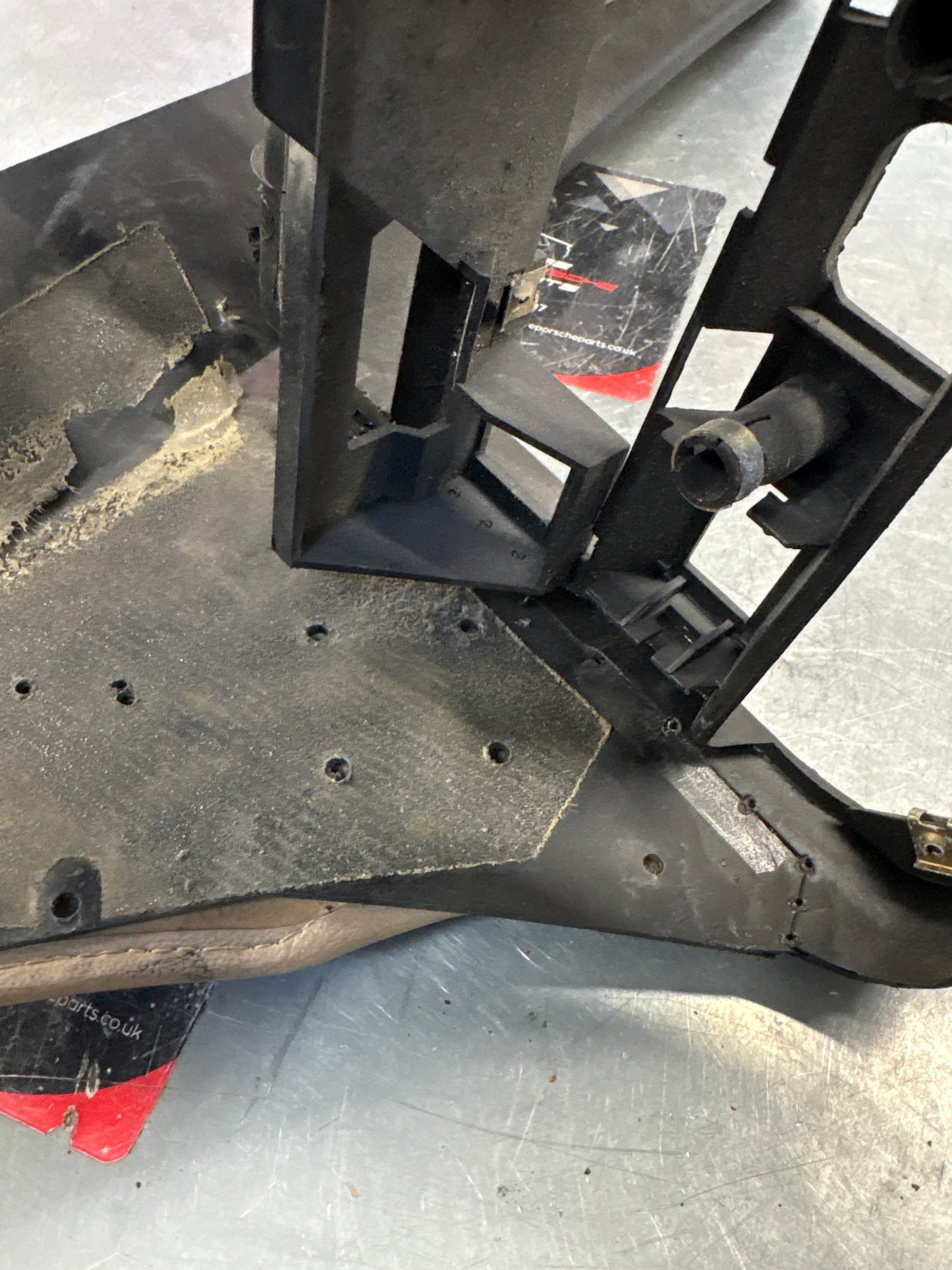 Porsche 924 centre console black, with one switch hole 477857951 / 477857969 used, with cream carpet, used