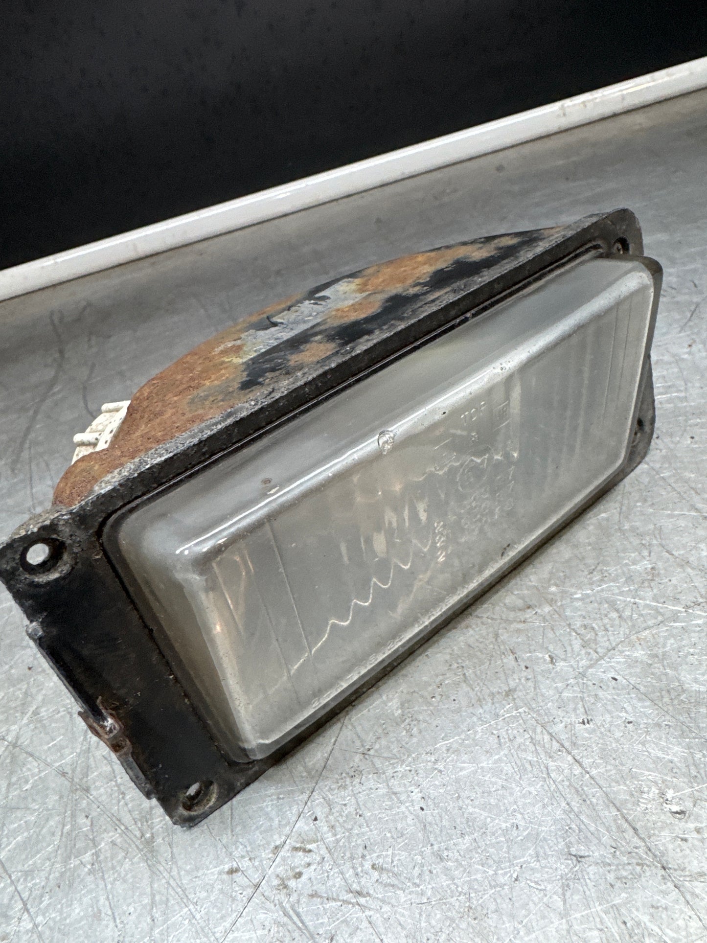 Porsche 924 Front right driving light, Used 477941752D