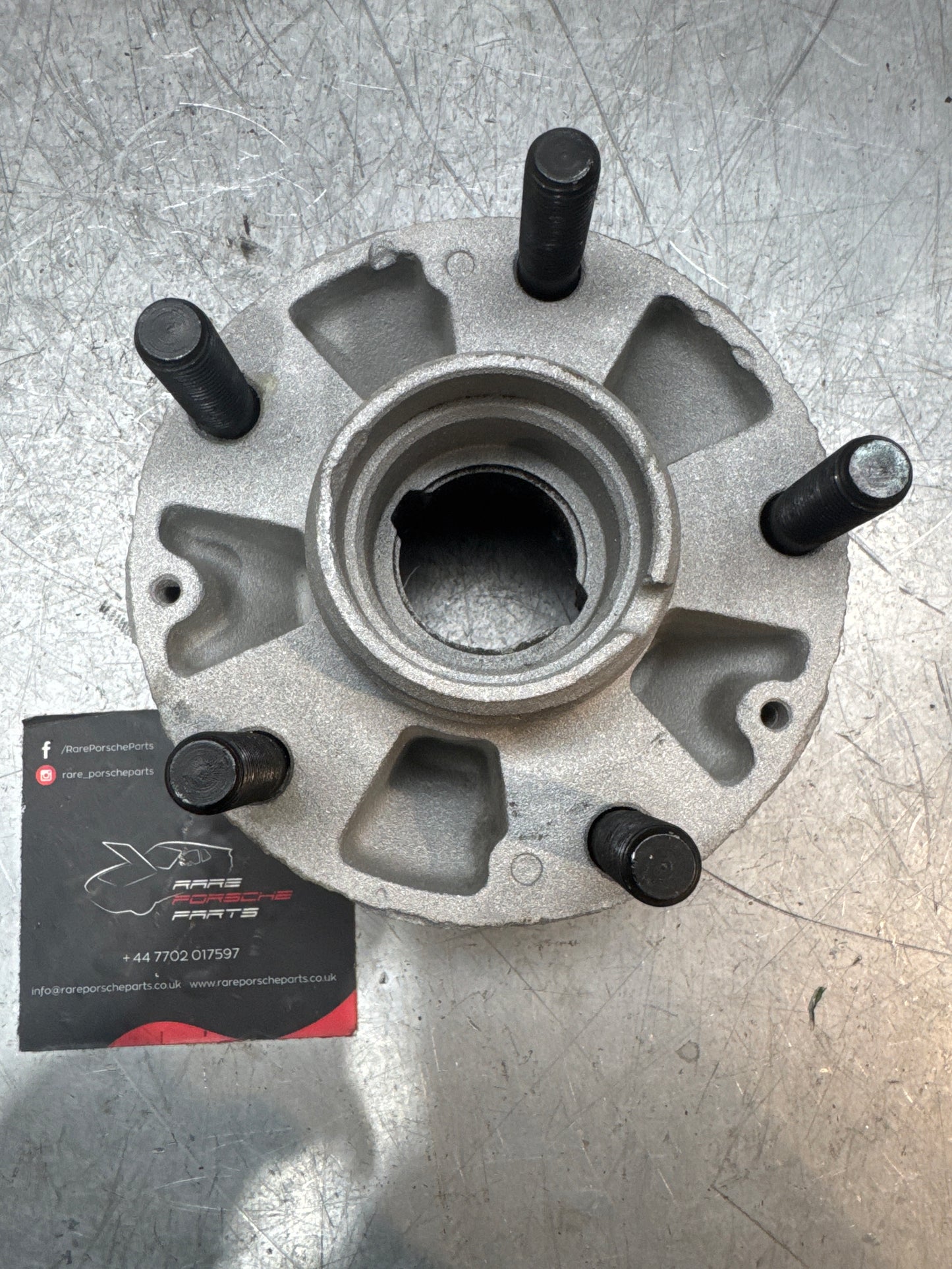 Porsche 944 front hub S2 Turbo with ABS 9513416053R, refurbished