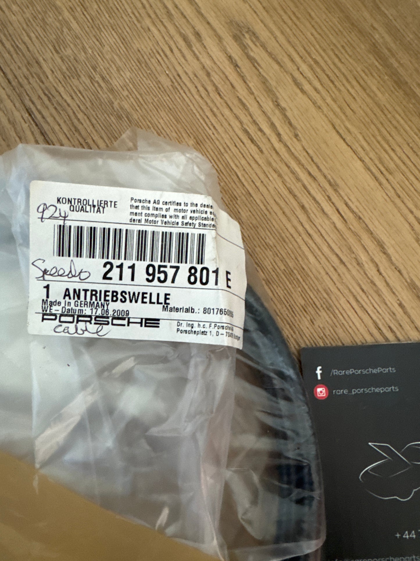 Porsche 924 924S 944 speedo cable 211957801E New NOS