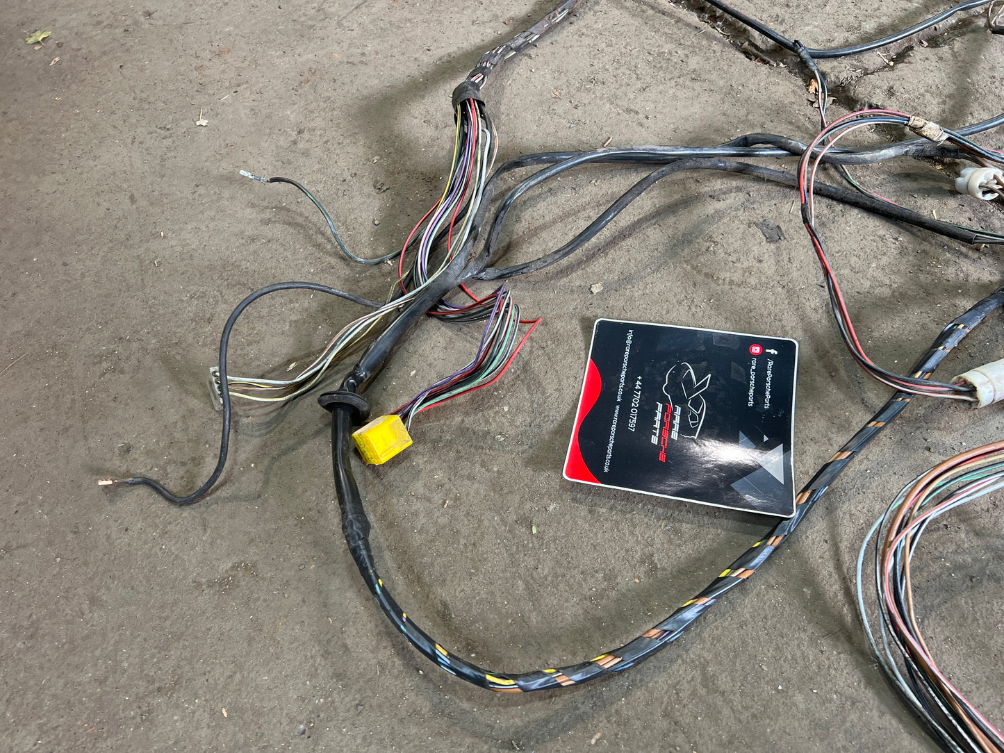 Porsche 944 924 rear interior loom 477971011DB