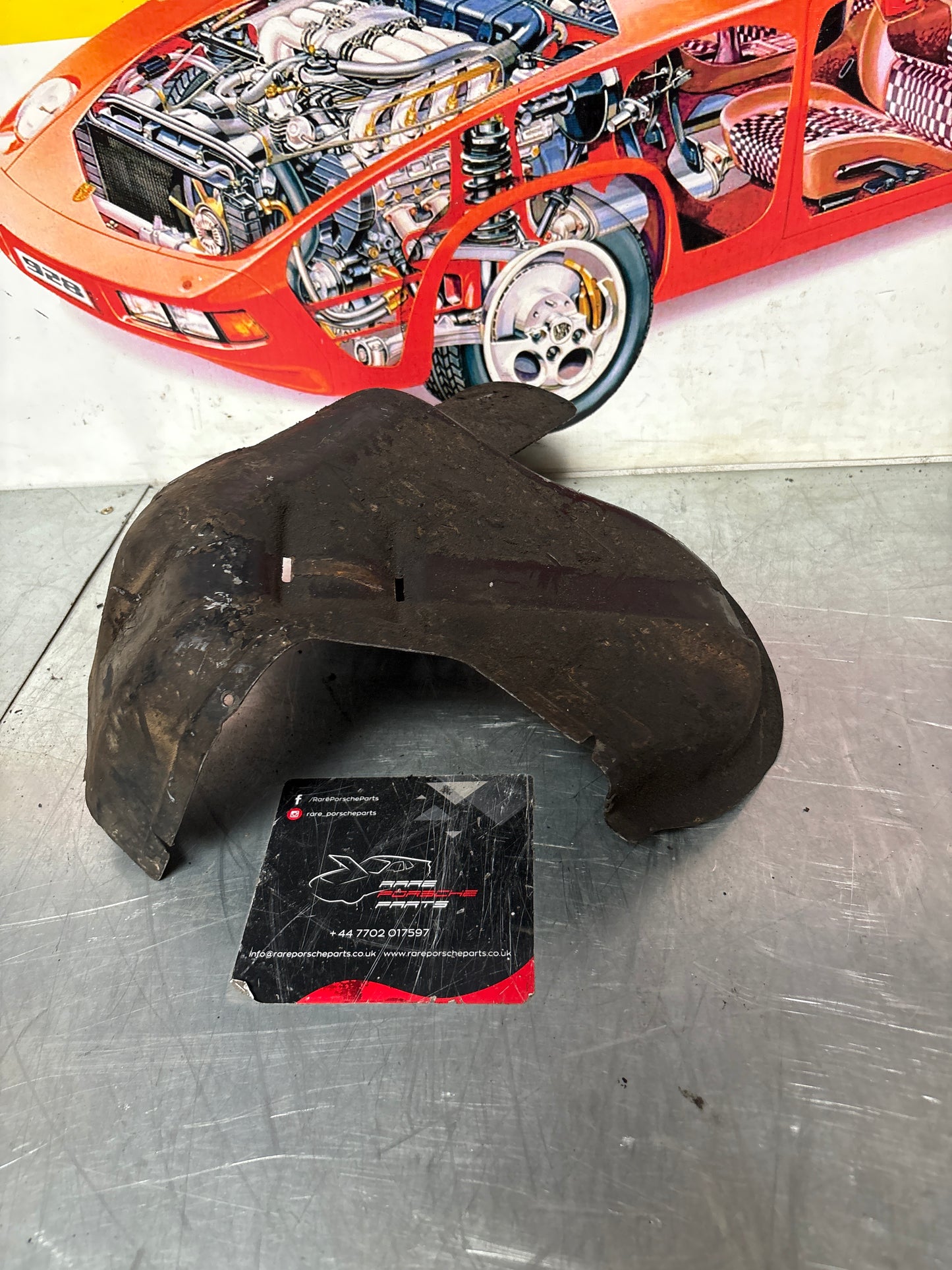 Porsche 944 85.5- fuel pump cover plate 94420133100