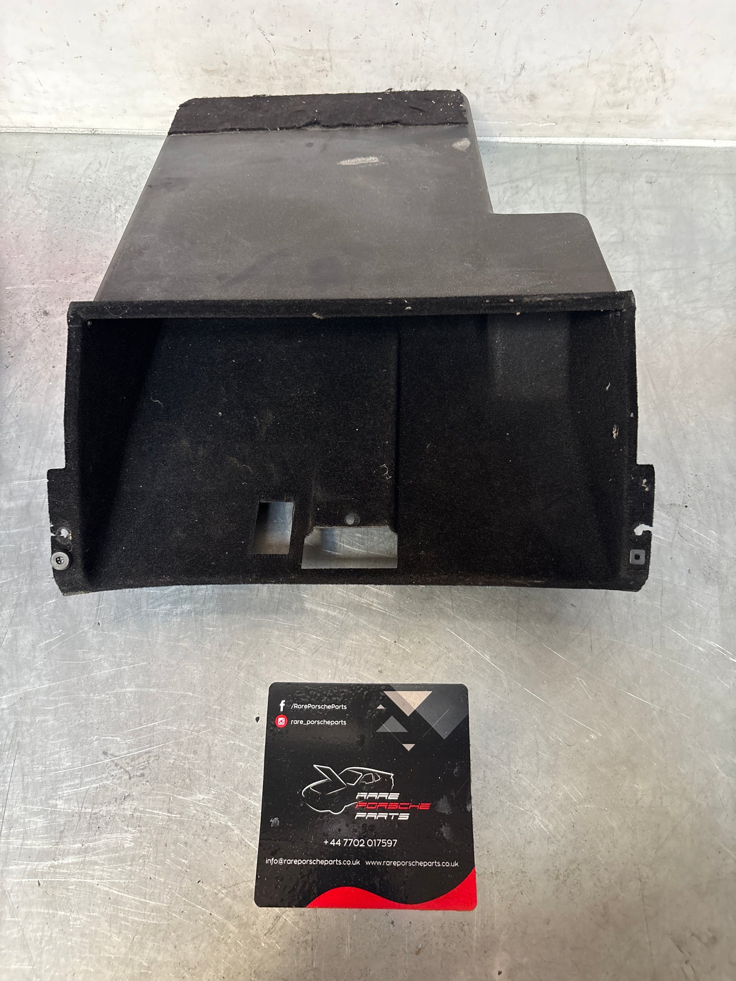 Porsche 944 glove box, from 85.5 94455204901 LHD cars